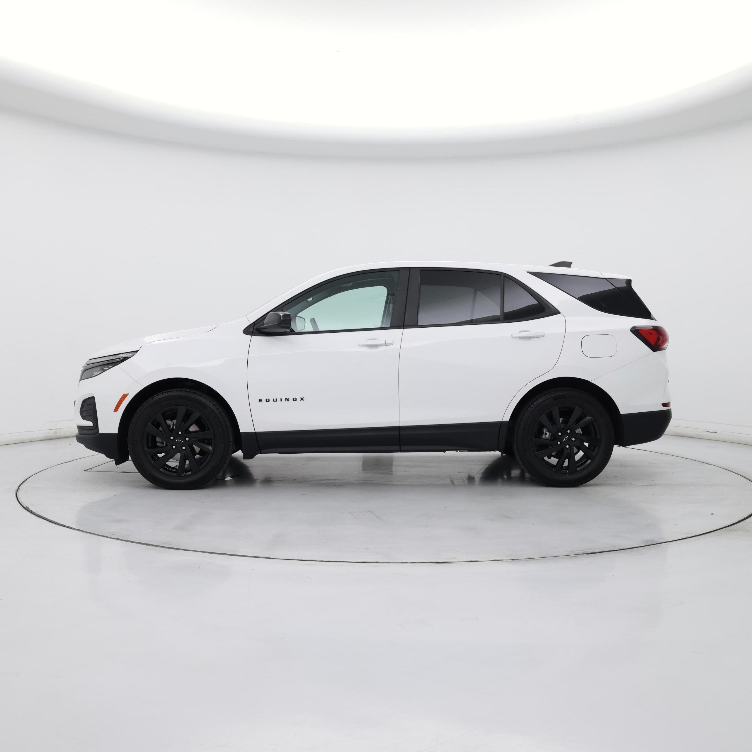 Thumbnail: 2023 Chevrolet Equinox - 3