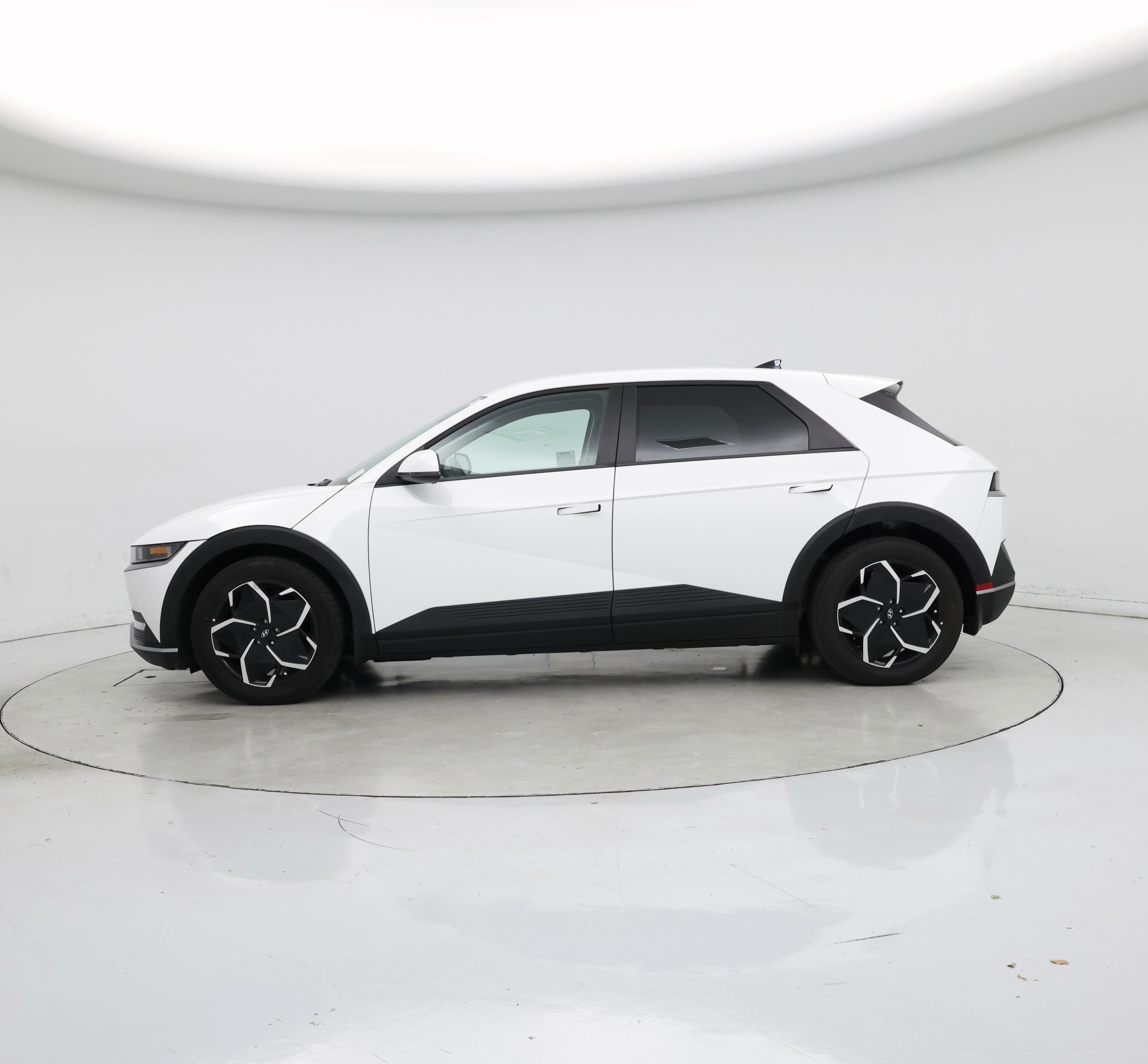 Thumbnail: 2024 Hyundai Ioniq 5 - 3