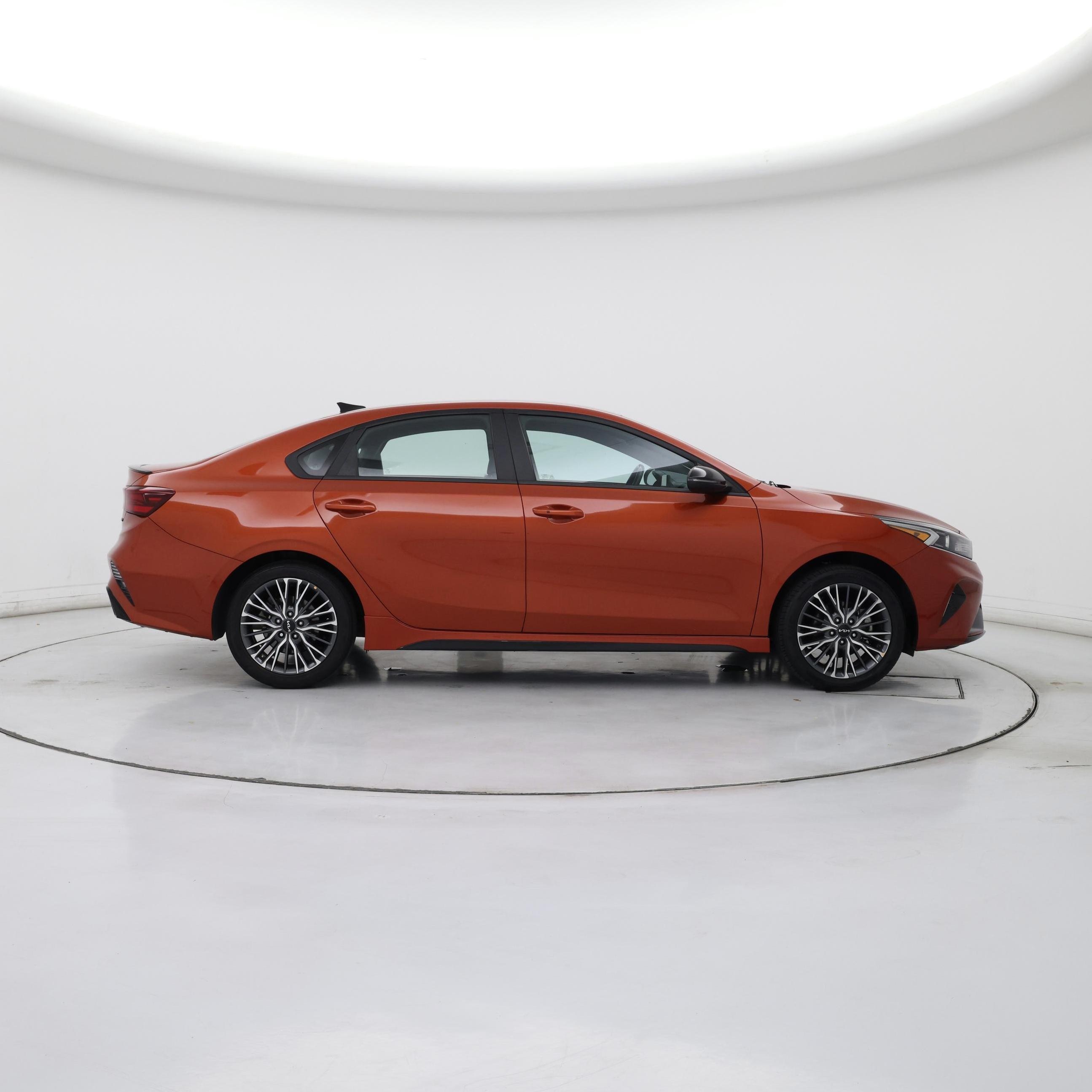 Thumbnail: 2023 Kia Forte - 7