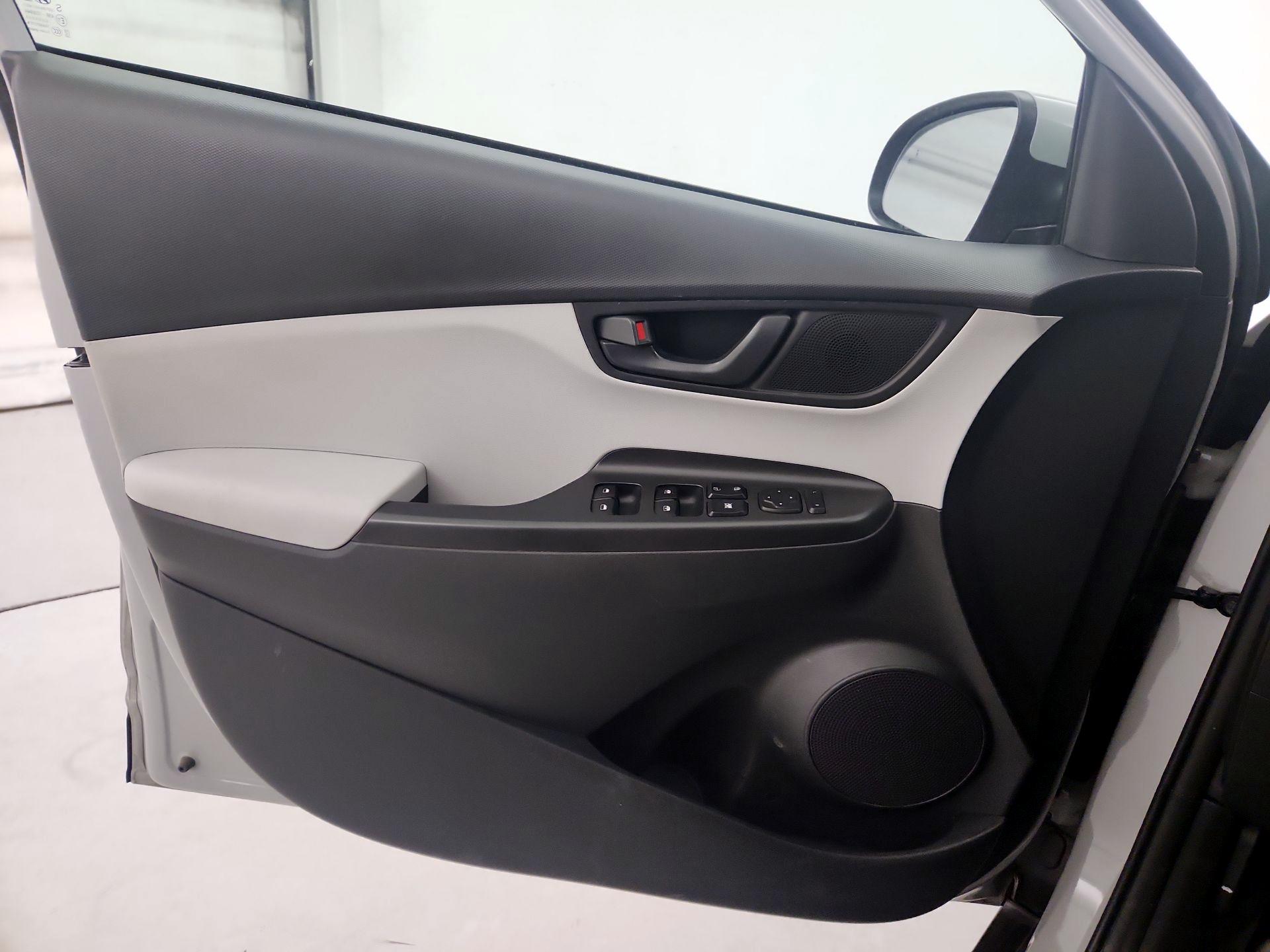 Thumbnail: 2023 Hyundai Kona - 12