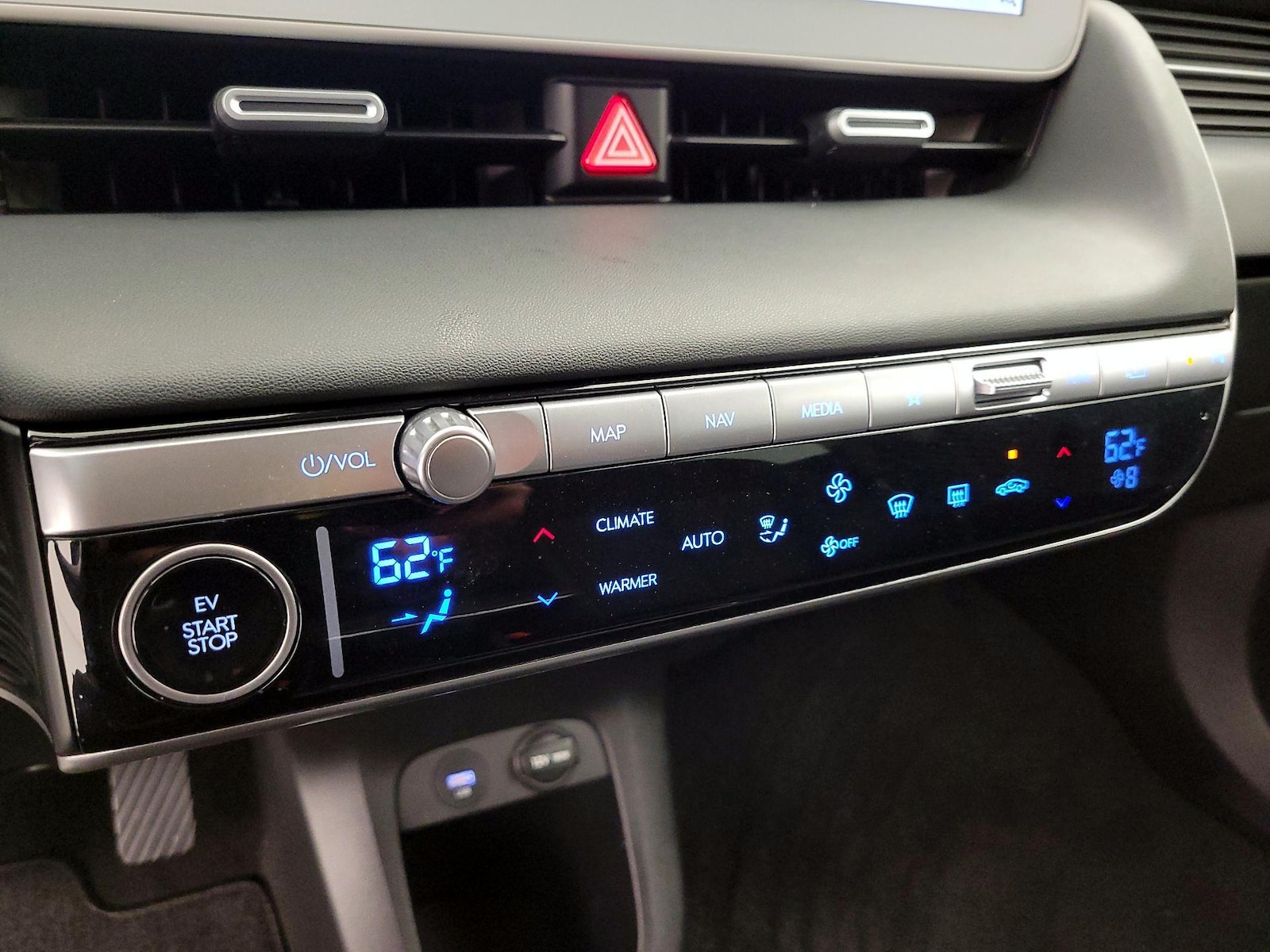 2024 Hyundai IONIQ 5 SEL - Photo 18