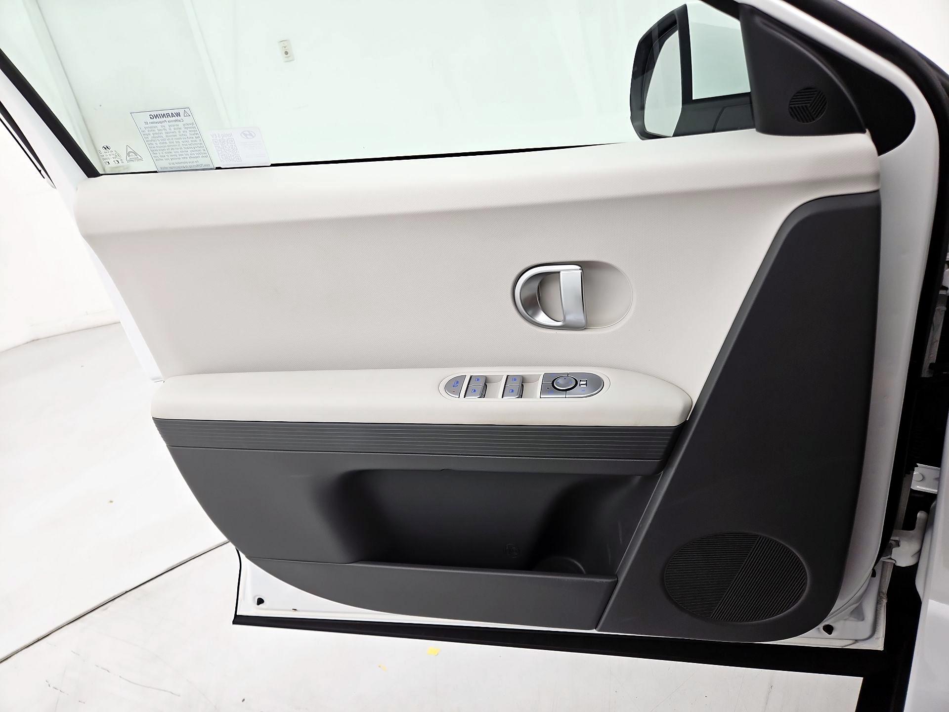 Thumbnail: 2024 Hyundai Ioniq 5 - 12
