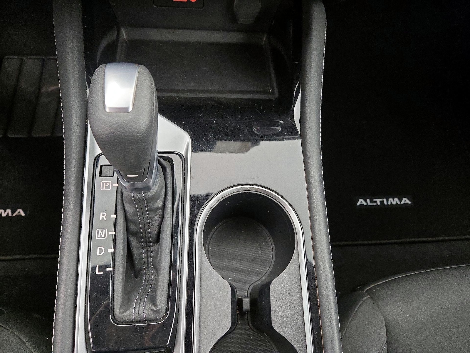 2023 Nissan Altima SV - Photo 16
