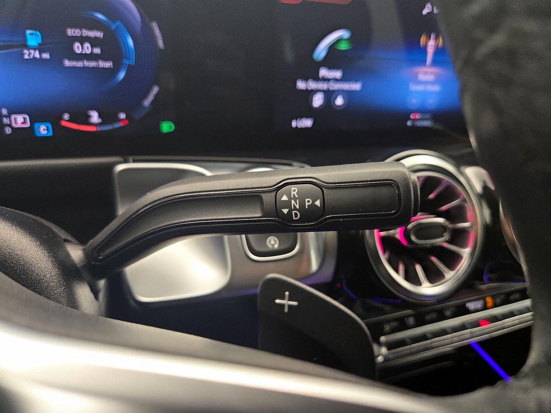 Thumbnail: 2022 Mercedes-Benz GLB - 17