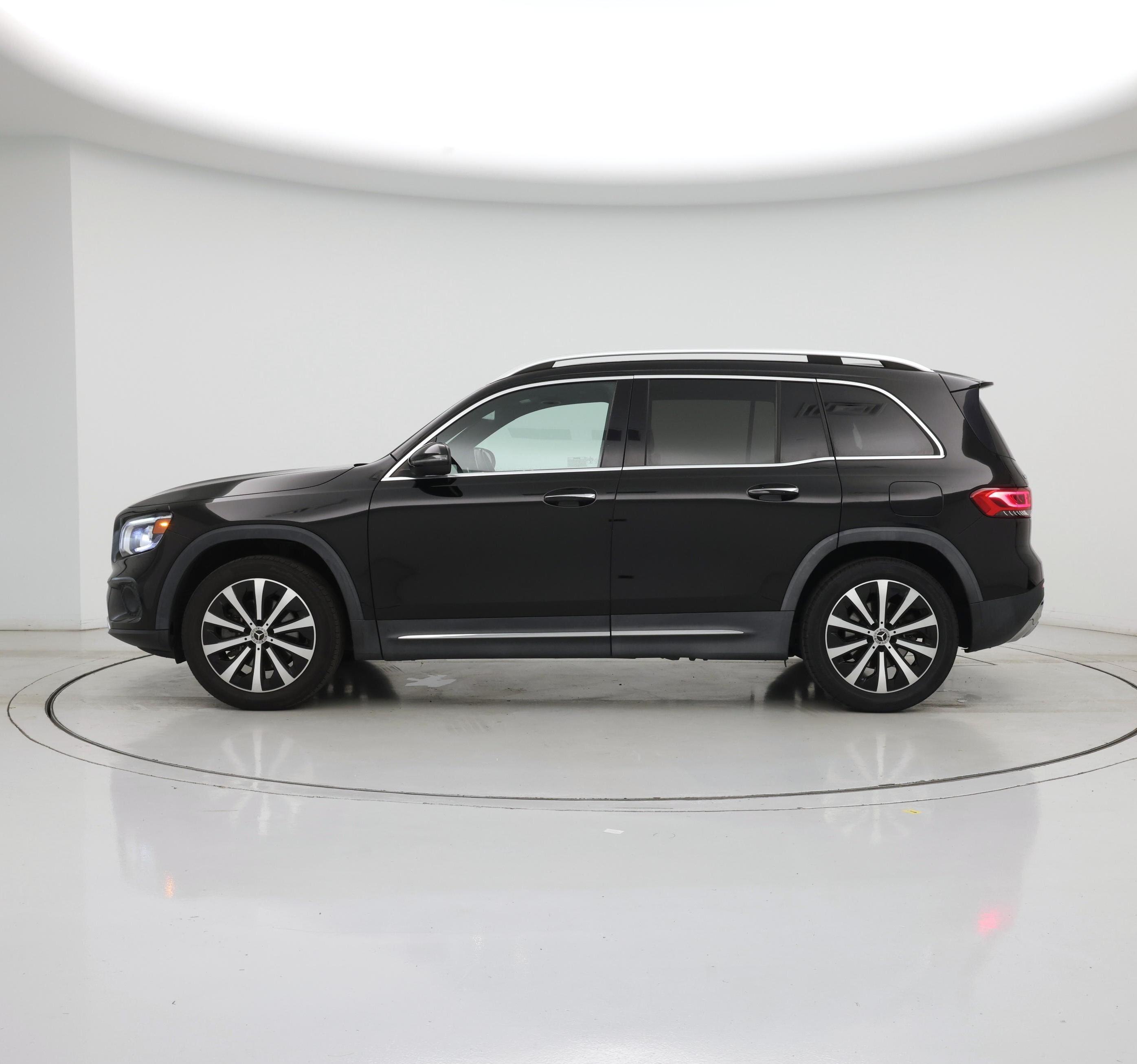 Thumbnail: 2022 Mercedes-Benz GLB - 3