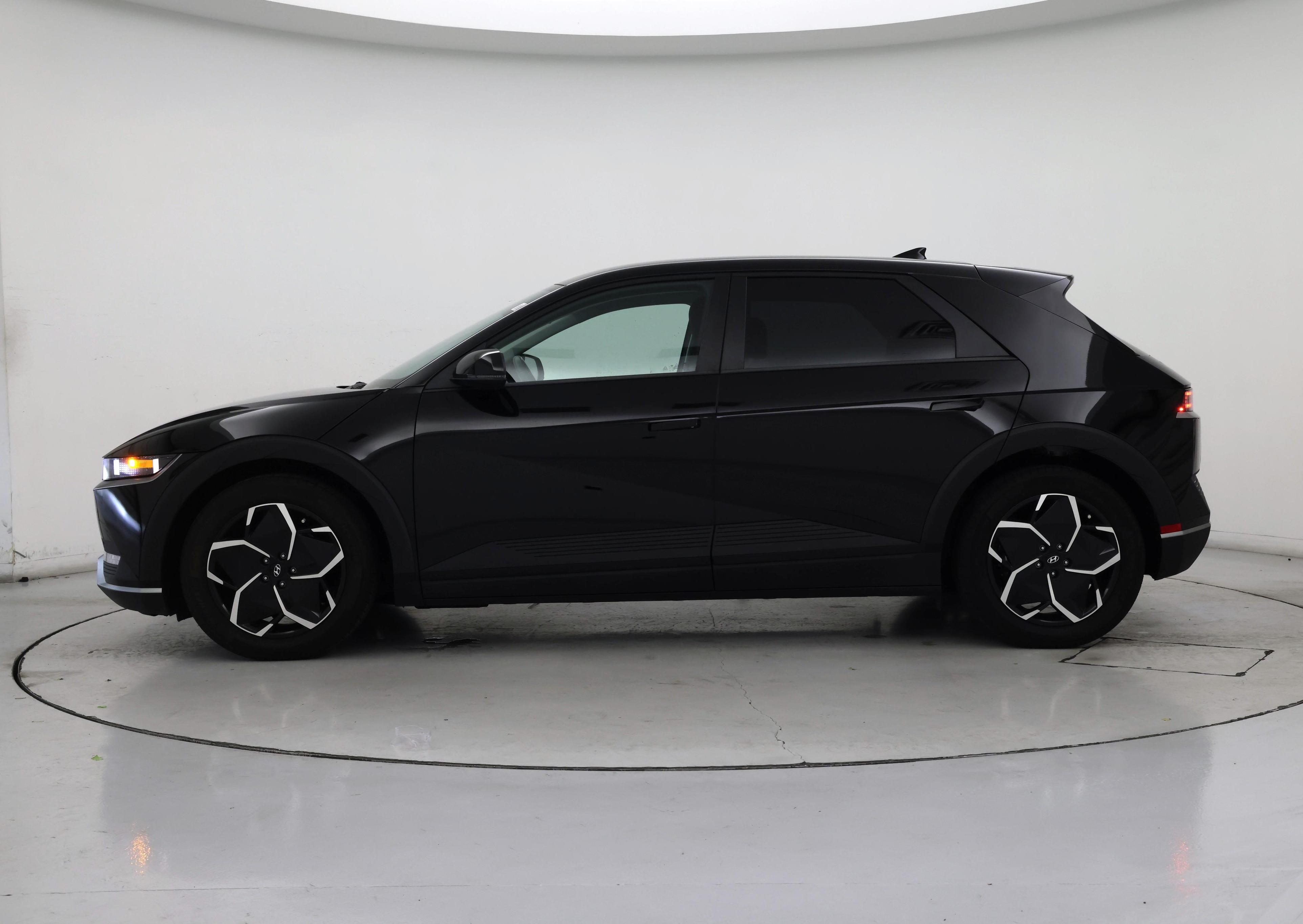 Thumbnail: 2024 Hyundai Ioniq 5 - 3