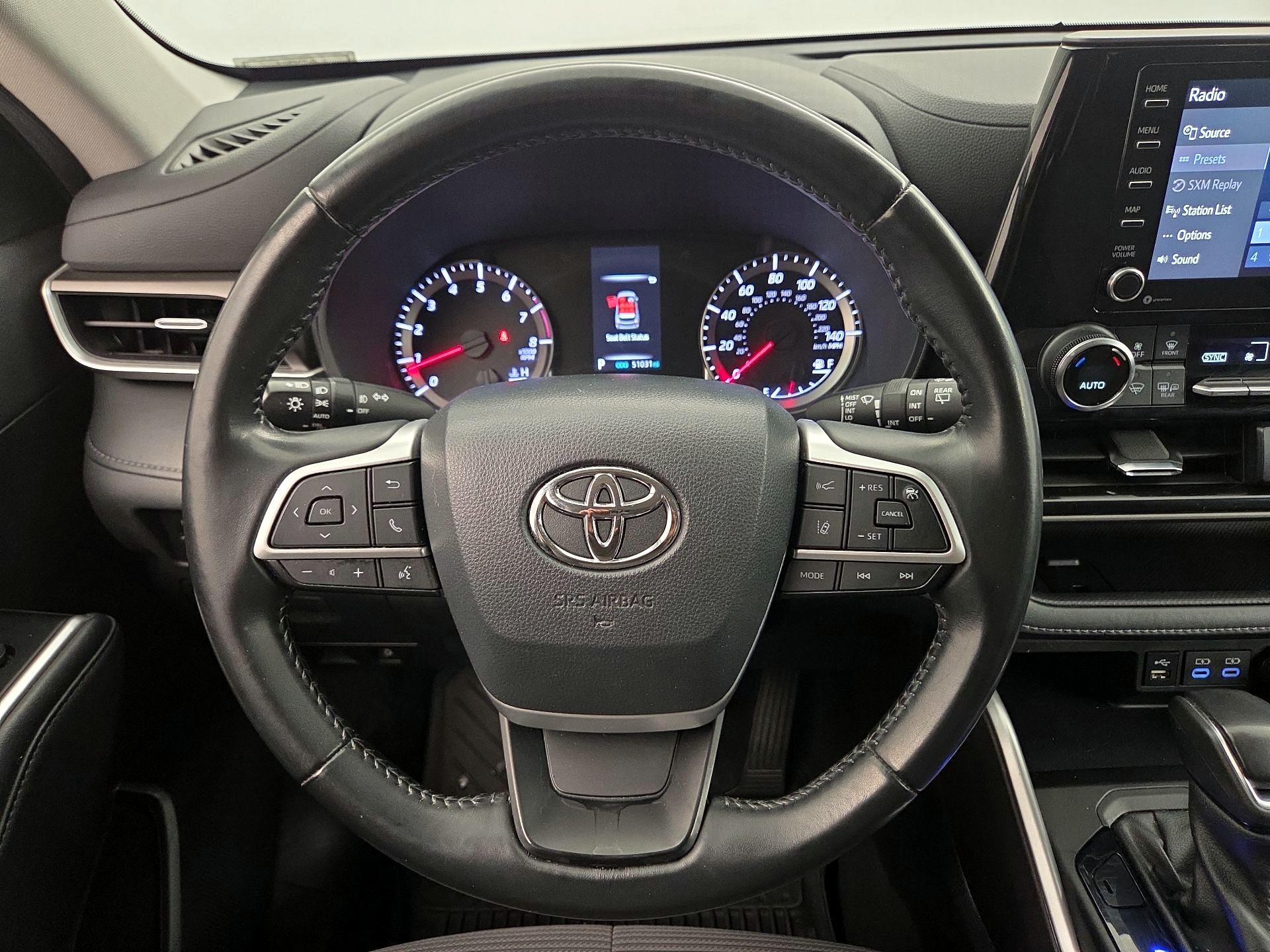 Thumbnail: 2022 Toyota Highlander - 10