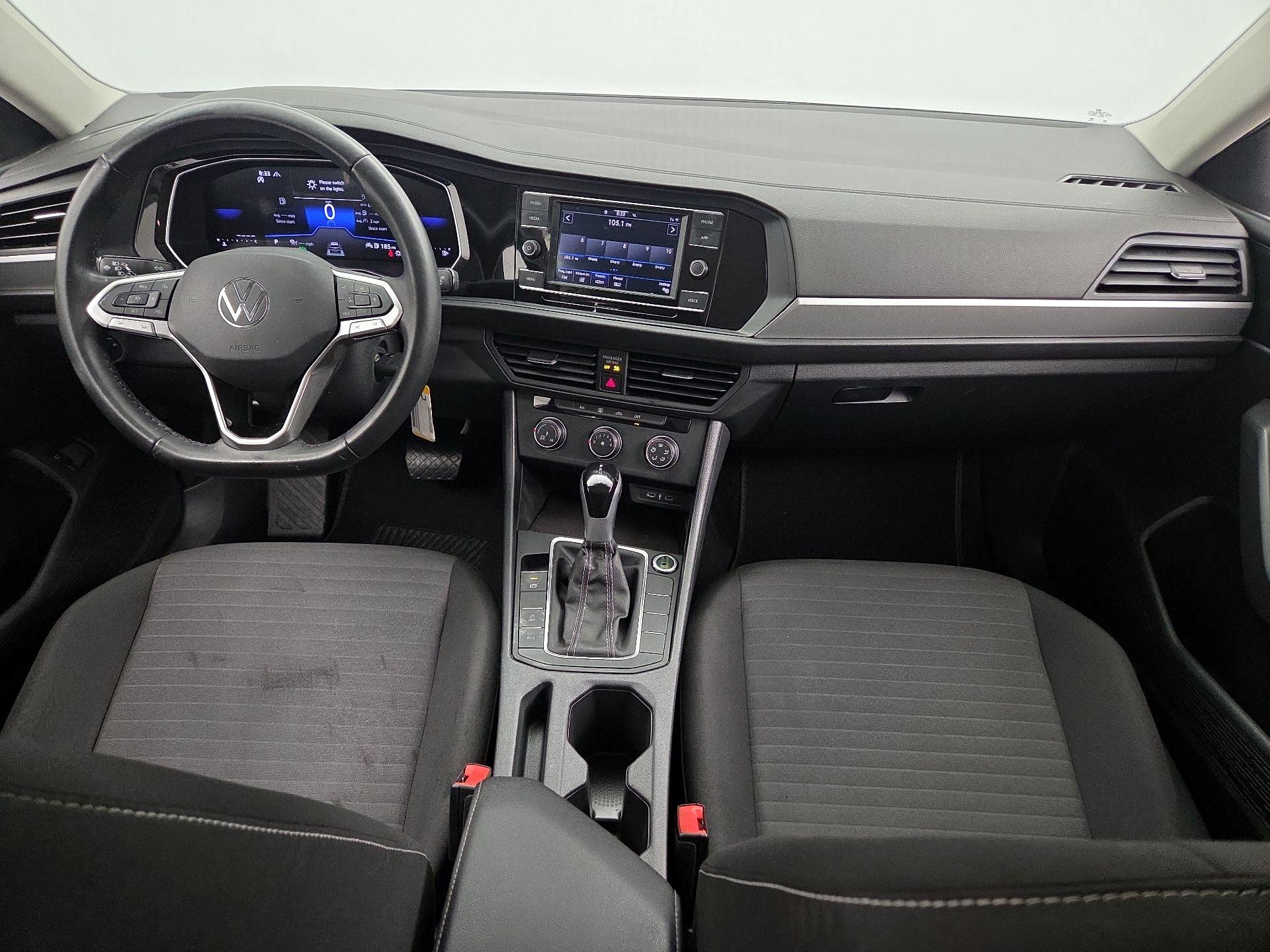 Thumbnail: 2024 Volkswagen Jetta - 9