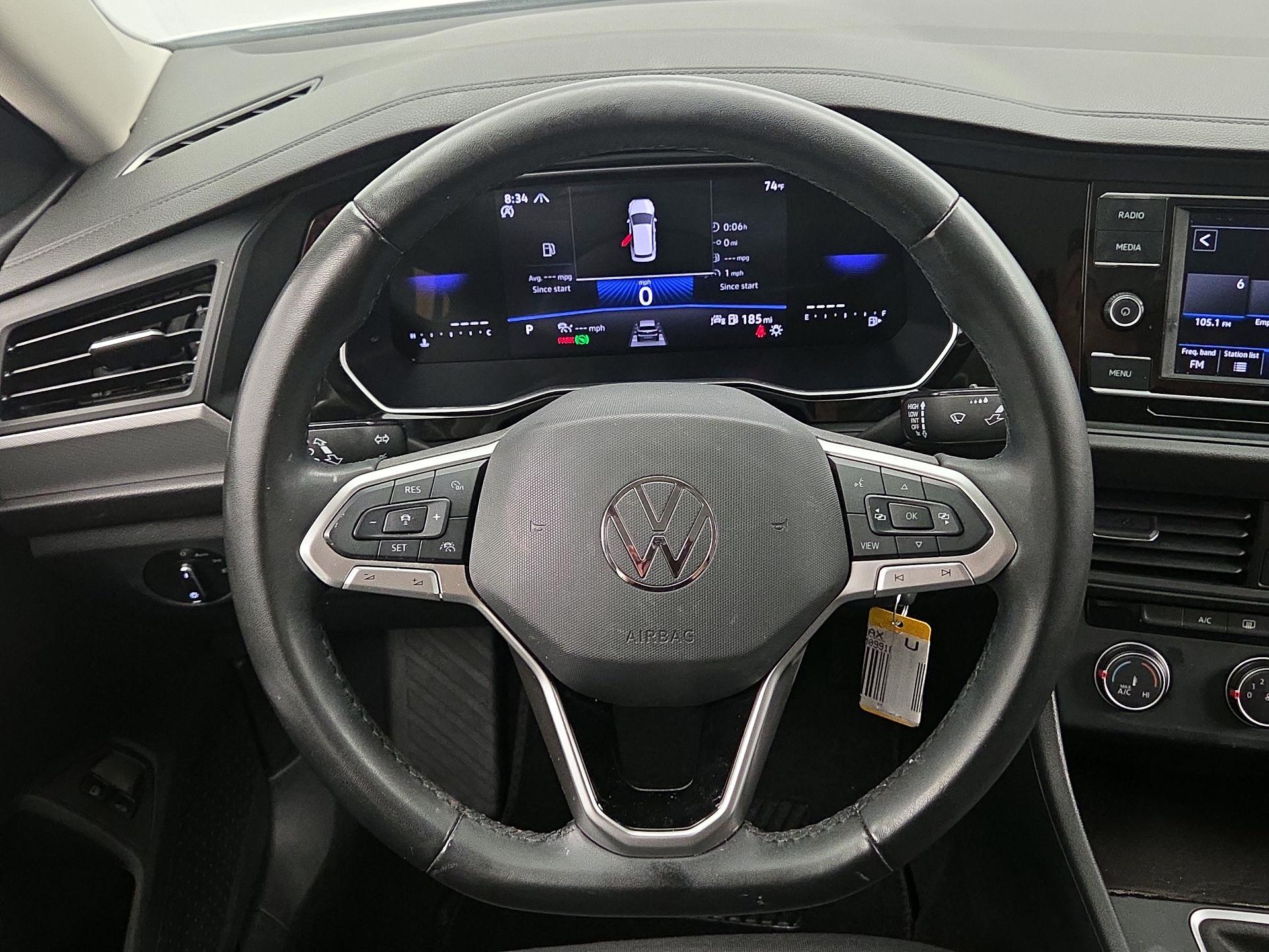 Thumbnail: 2024 Volkswagen Jetta - 10