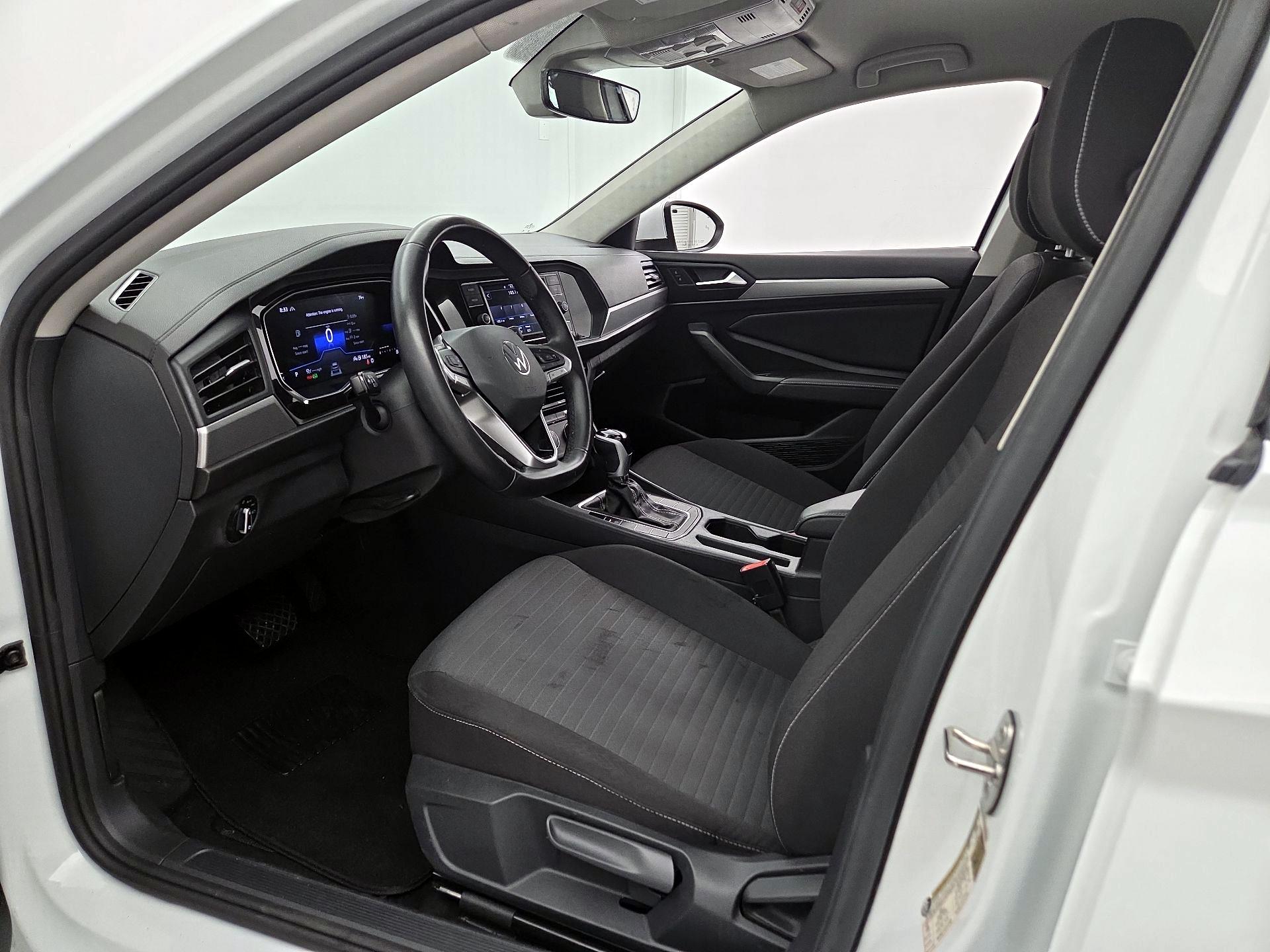 Thumbnail: 2024 Volkswagen Jetta - 11