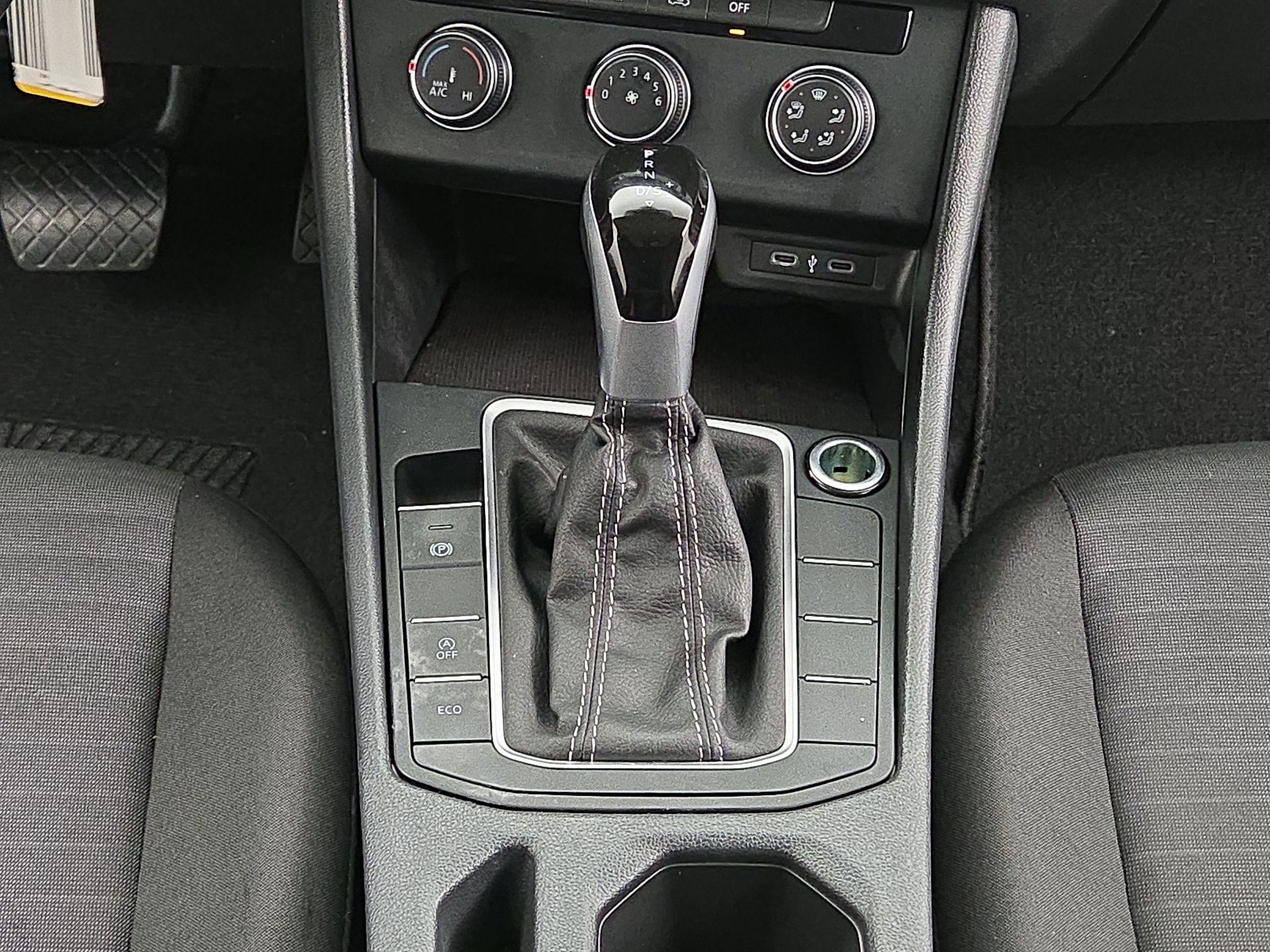 Thumbnail: 2024 Volkswagen Jetta - 17