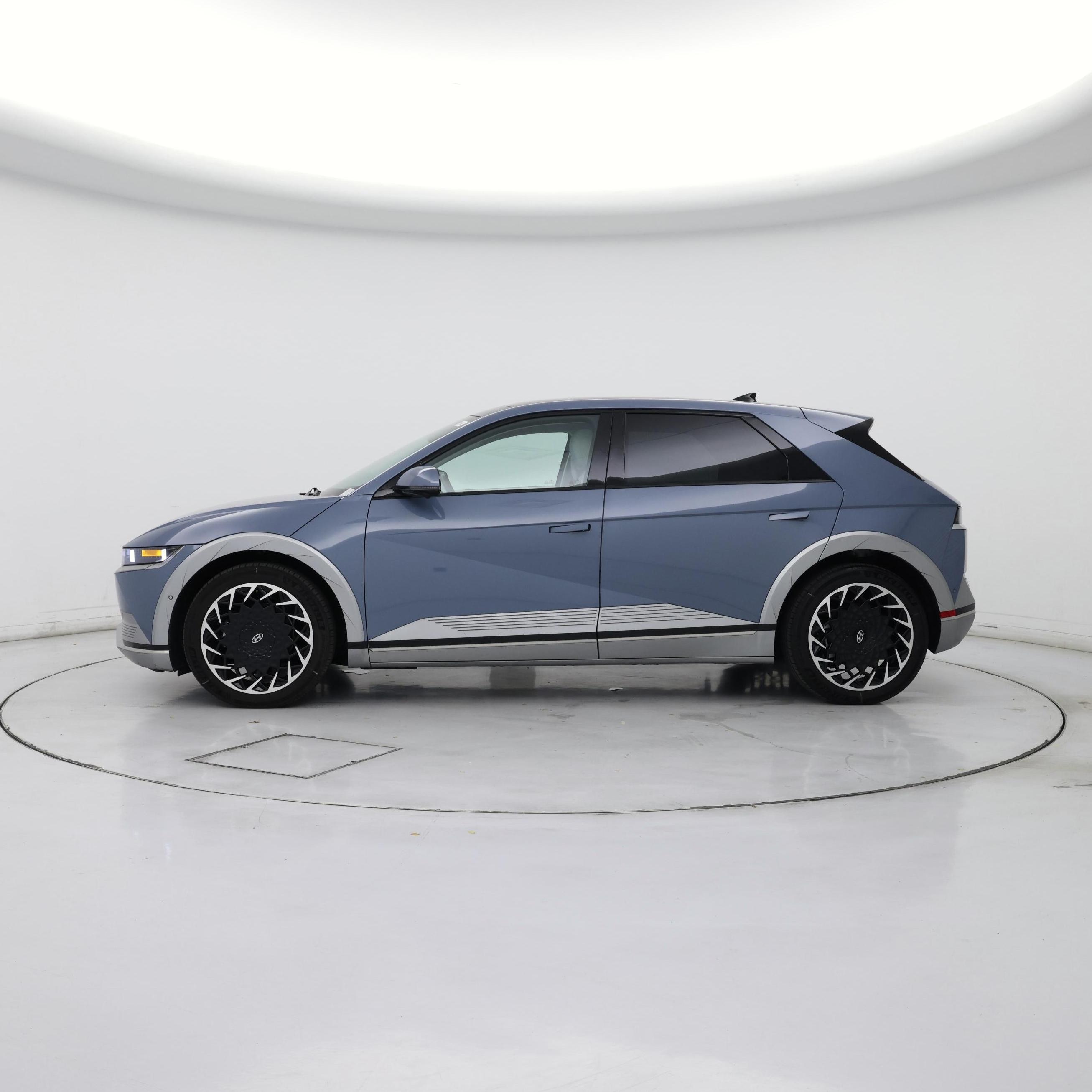 Thumbnail: 2024 Hyundai Ioniq 5 - 3