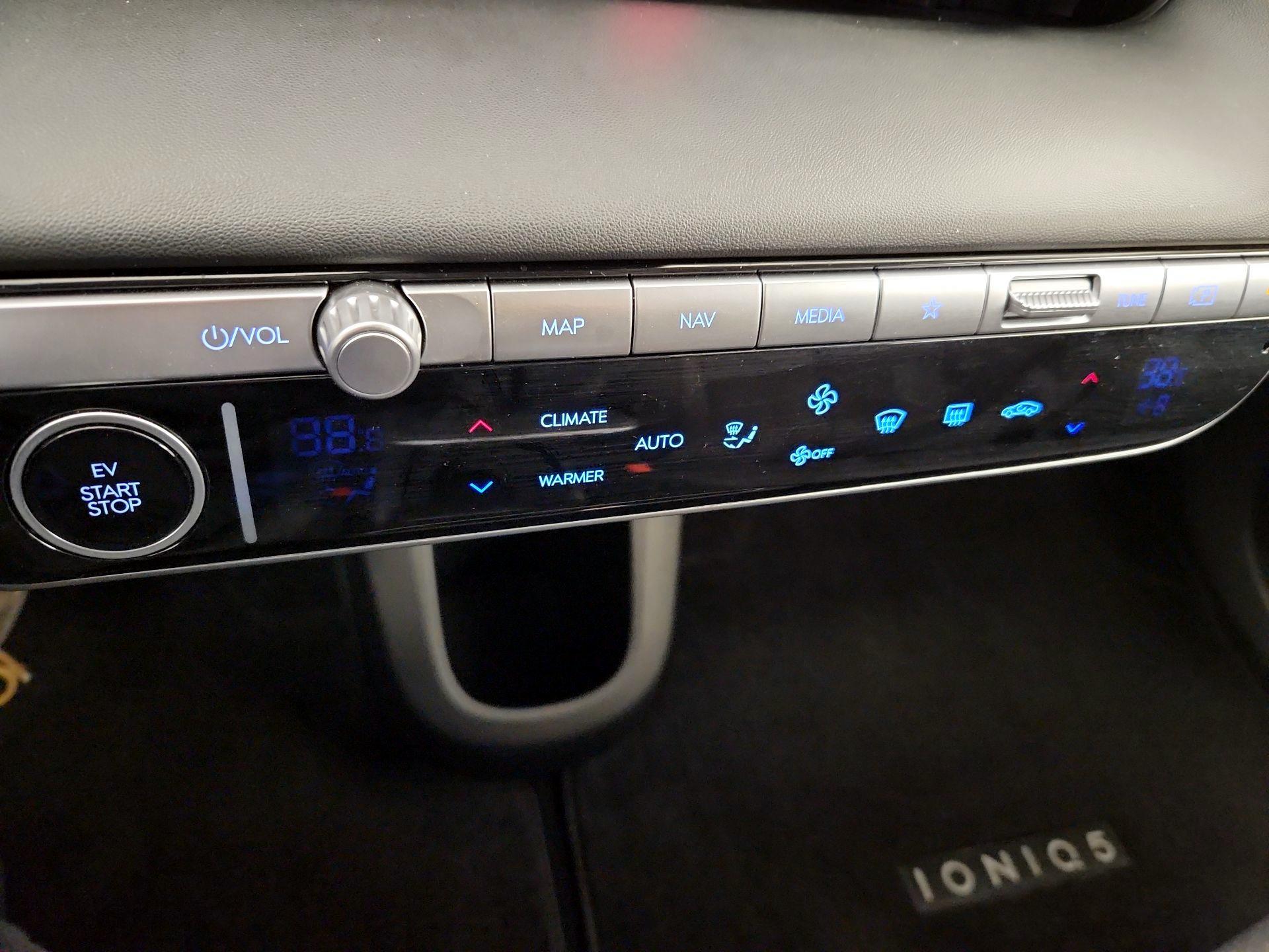 Thumbnail: 2024 Hyundai Ioniq 5 - 16