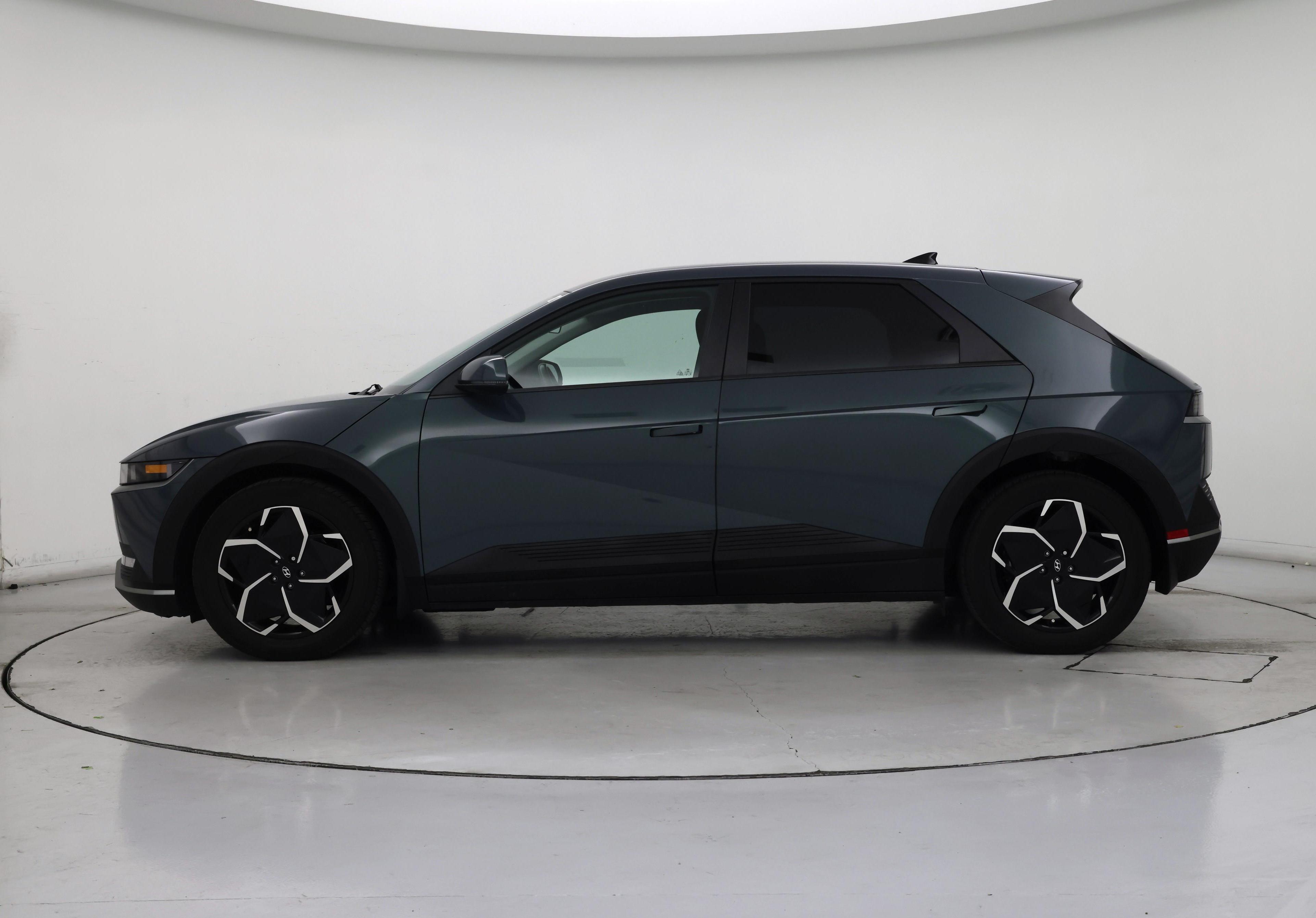 Thumbnail: 2024 Hyundai Ioniq 5 - 3