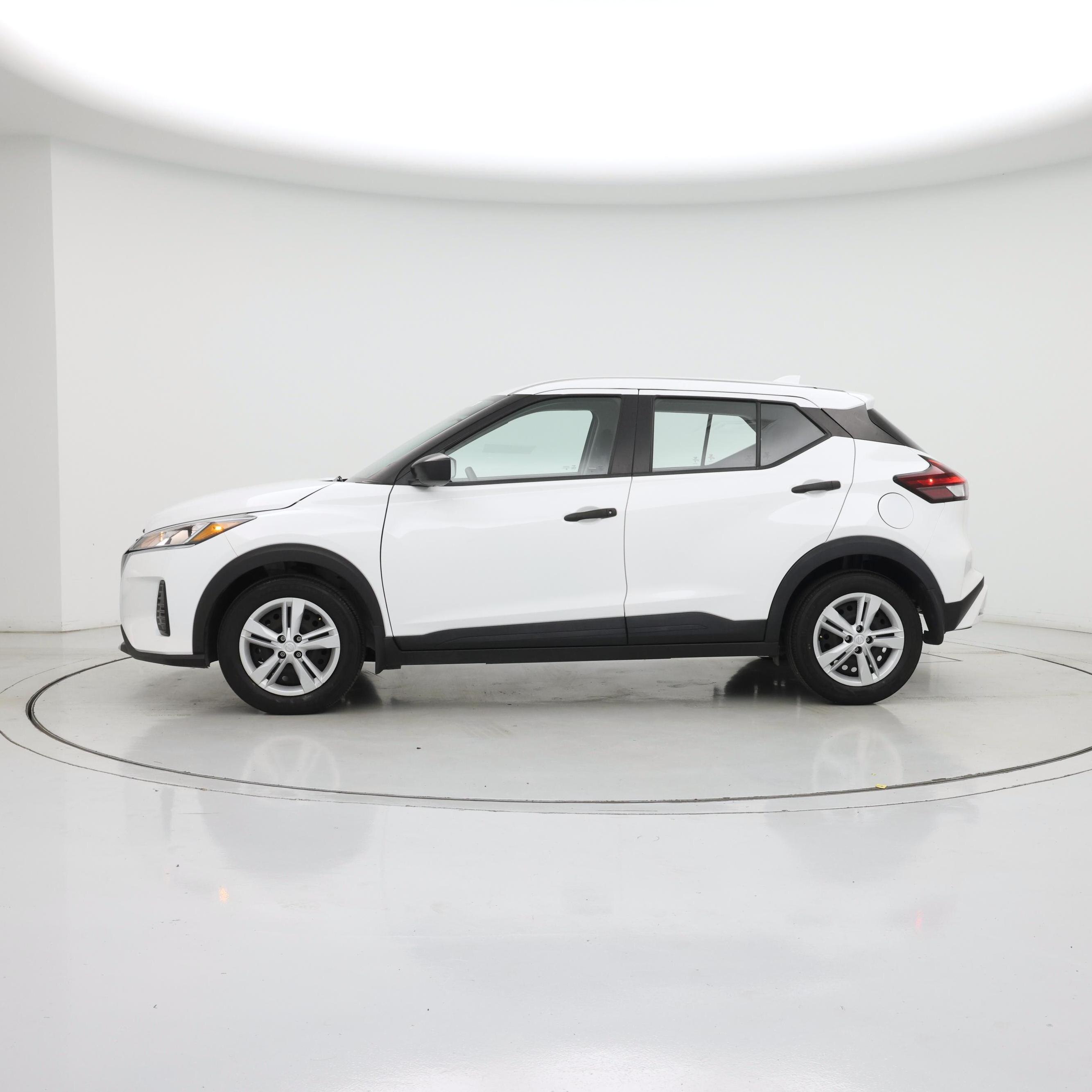 Thumbnail: 2024 Nissan Kicks - 3
