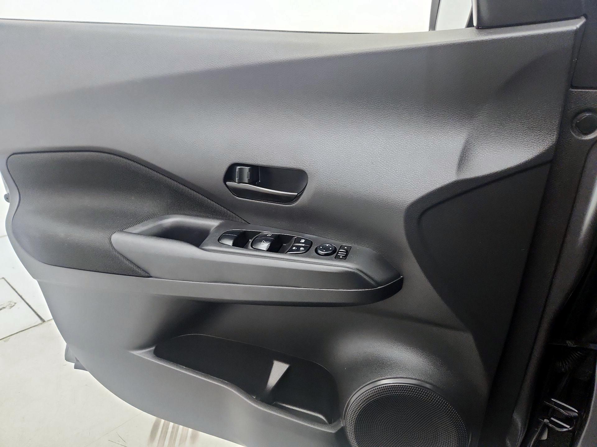 Thumbnail: 2024 Nissan Kicks - 12