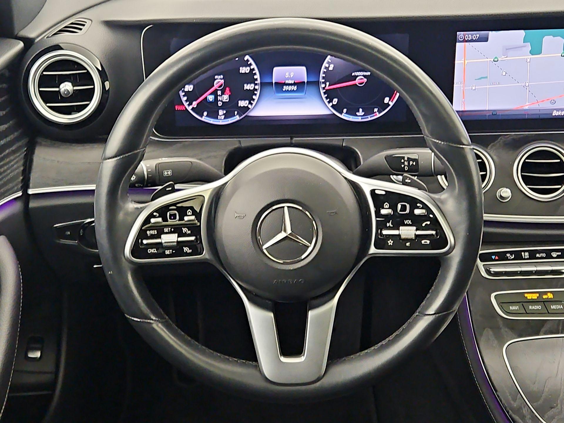 Thumbnail: 2020 Mercedes-Benz E-Class - 10