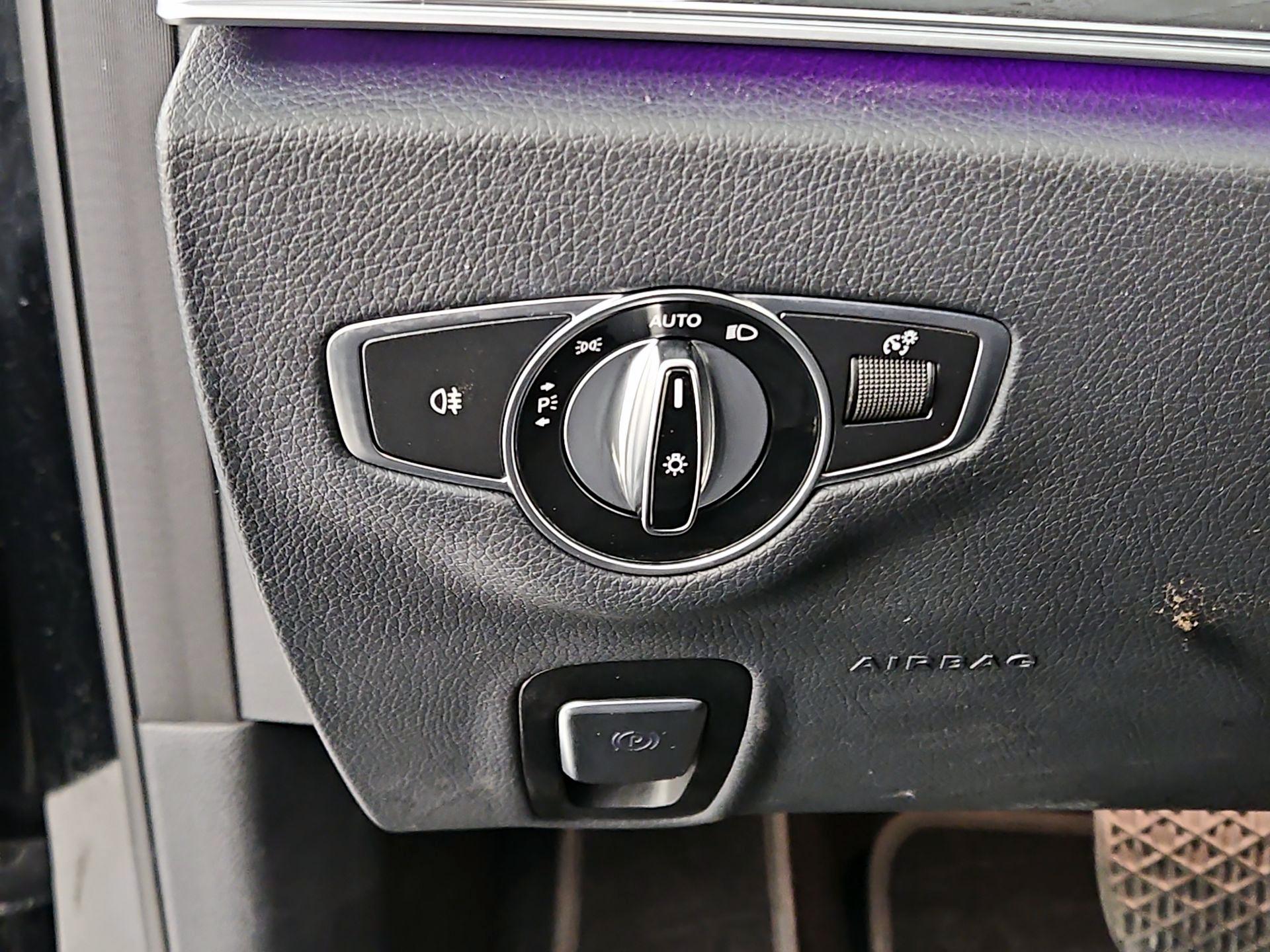 Thumbnail: 2020 Mercedes-Benz E-Class - 13