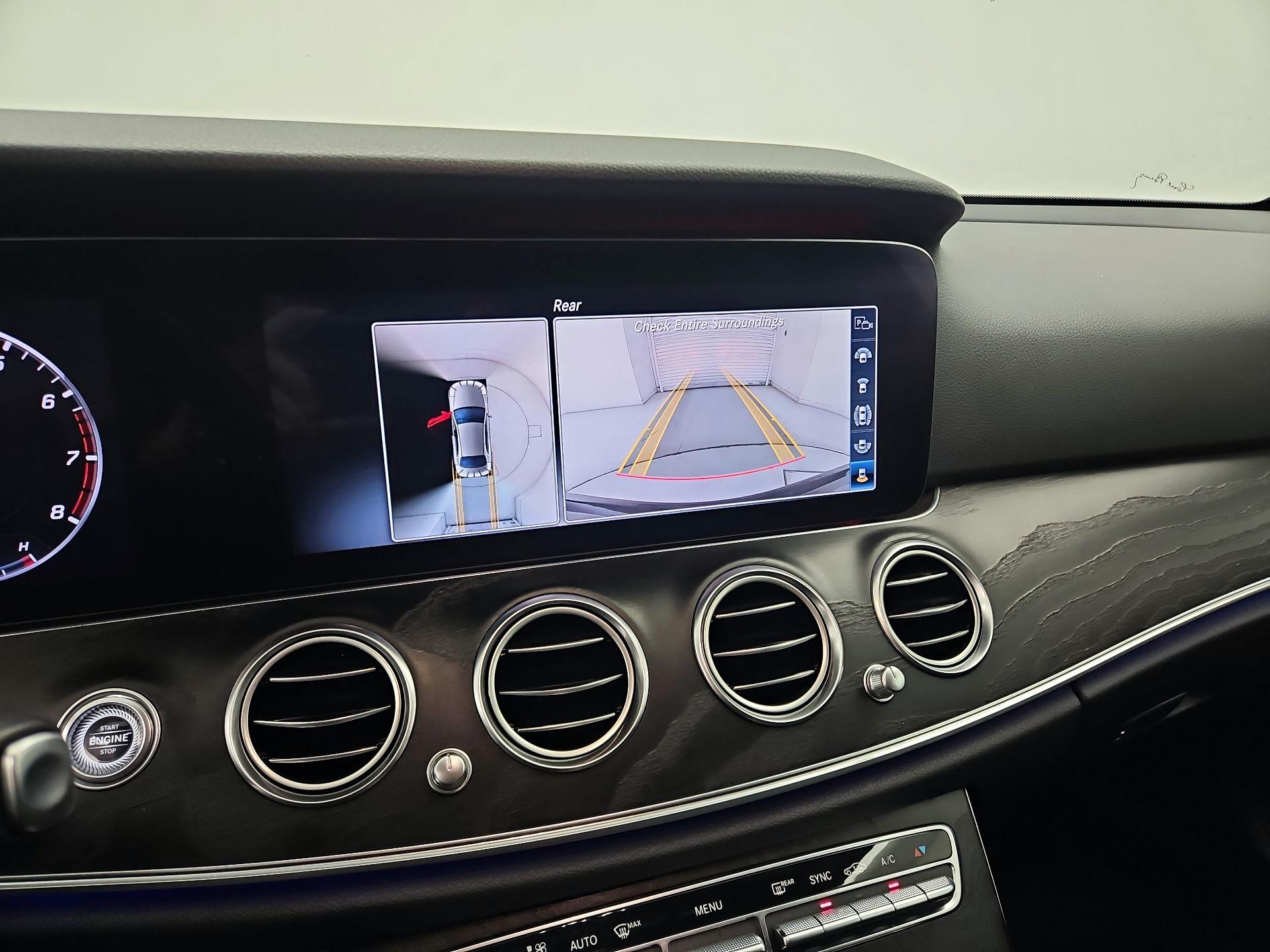 Thumbnail: 2020 Mercedes-Benz E-Class - 15