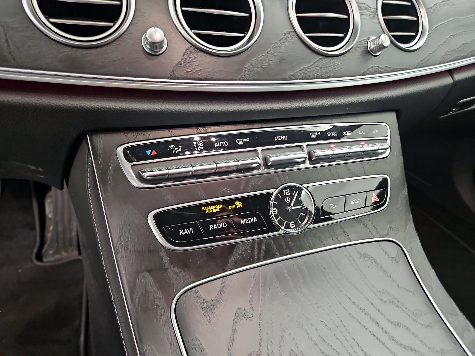 Thumbnail: 2020 Mercedes-Benz E-Class - 17