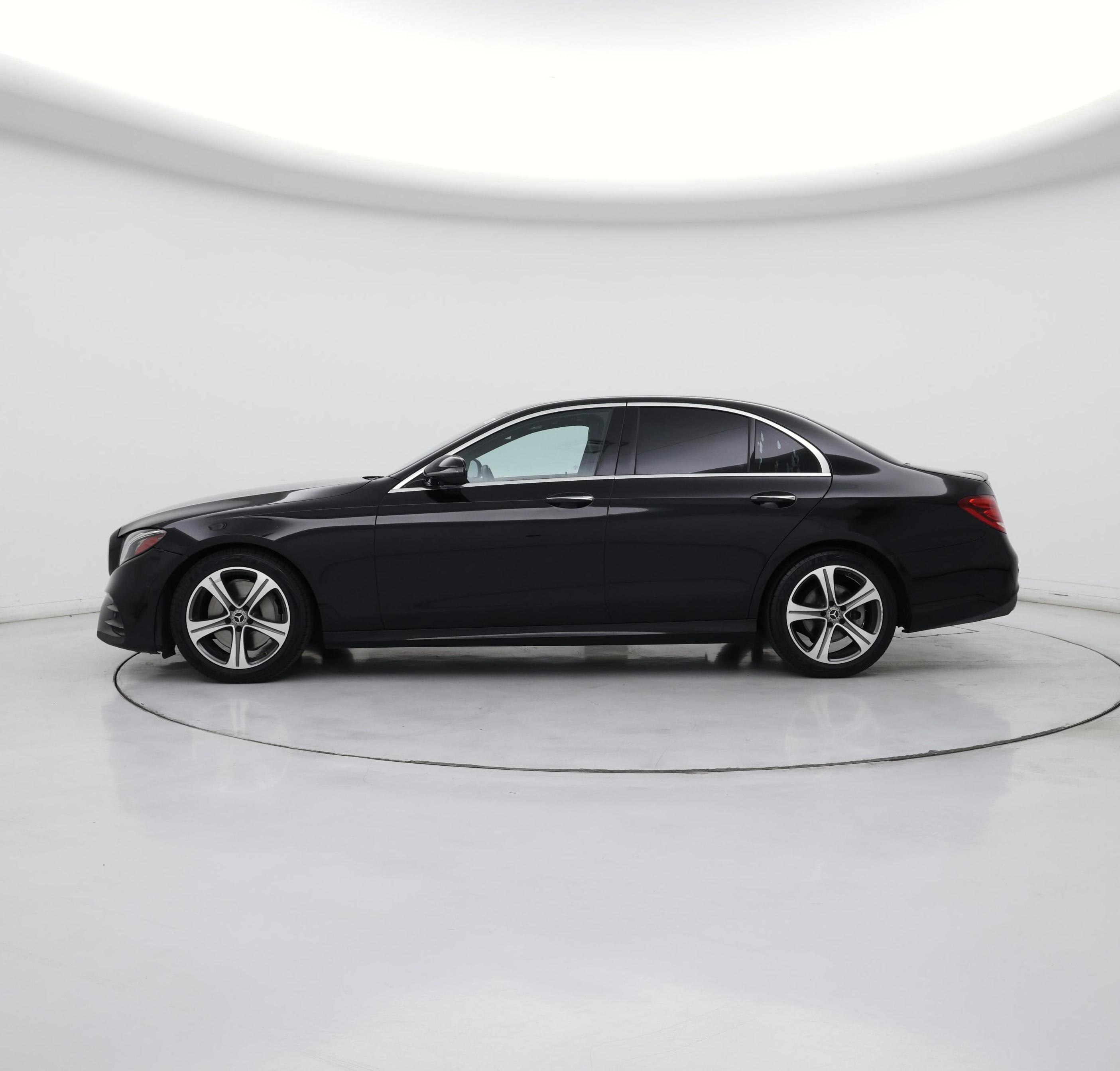 Thumbnail: 2020 Mercedes-Benz E-Class - 3