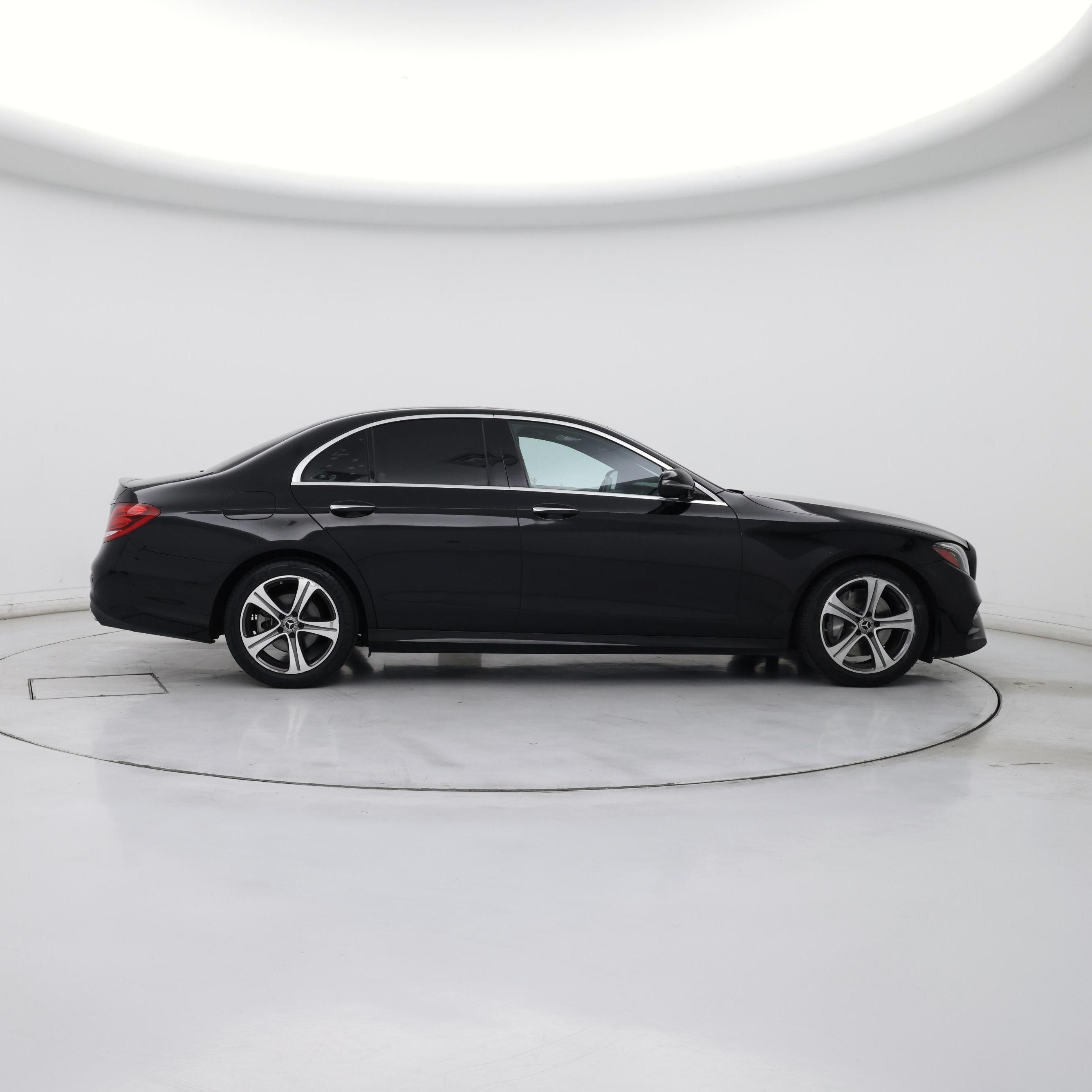 Thumbnail: 2020 Mercedes-Benz E-Class - 7
