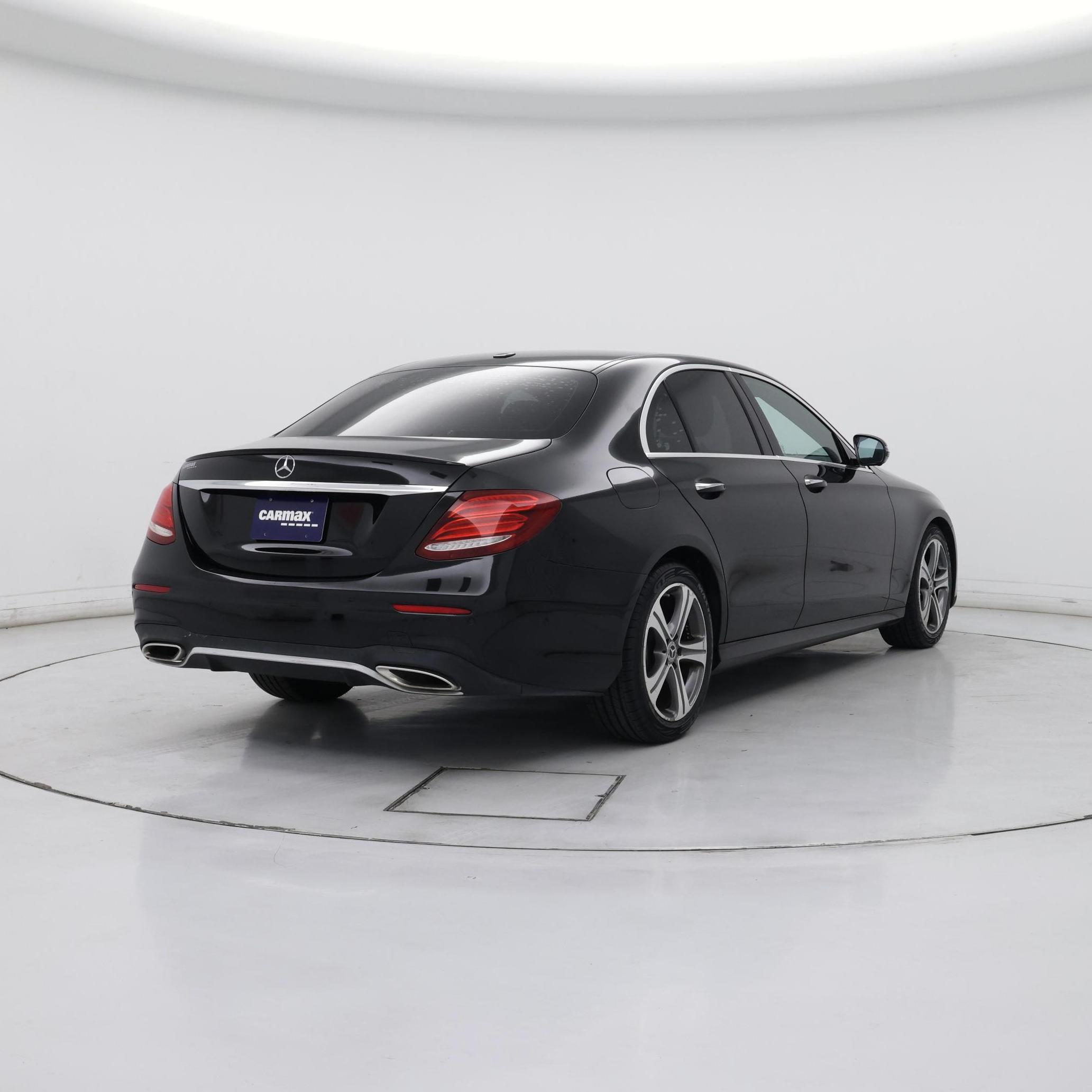 Thumbnail: 2020 Mercedes-Benz E-Class - 8