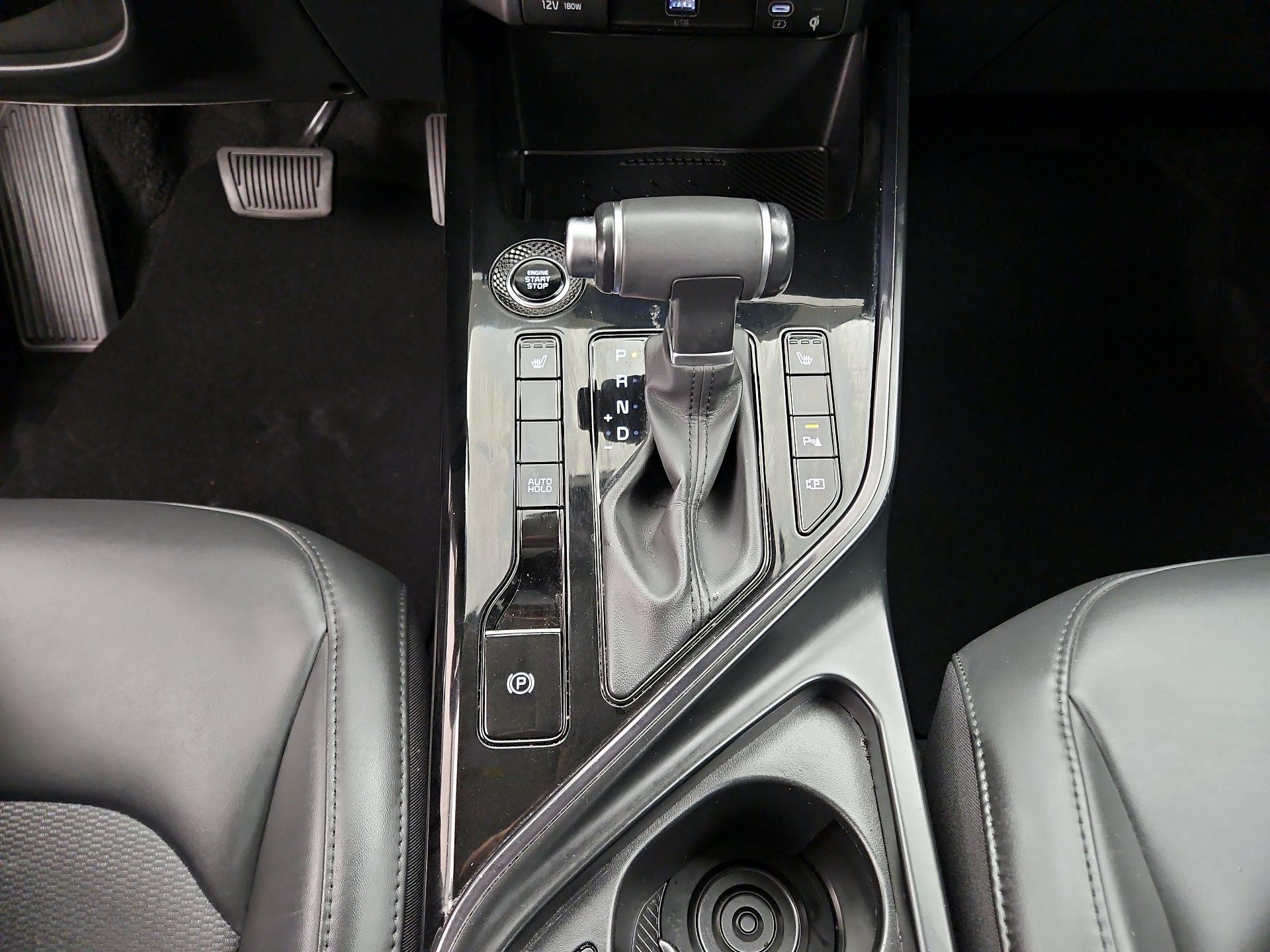 Thumbnail: 2025 Kia Niro - 18