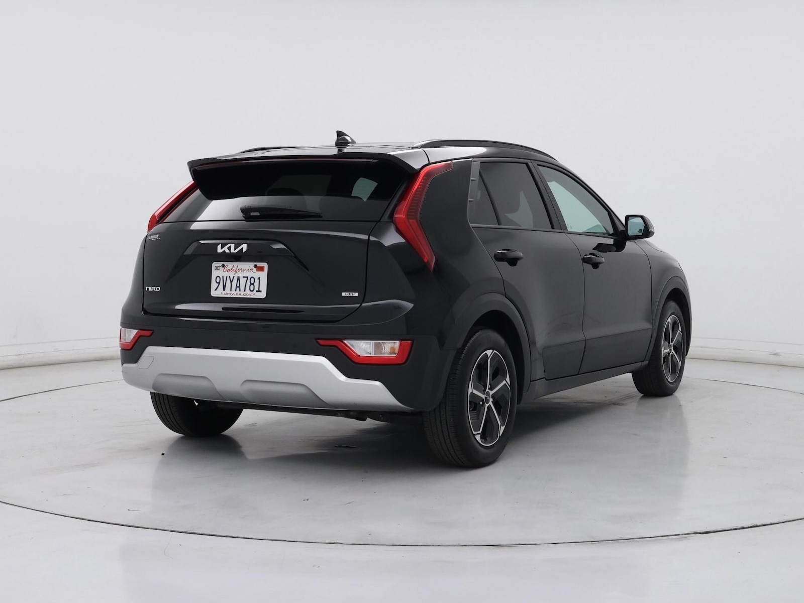 2025 Kia Niro EX - Photo 9