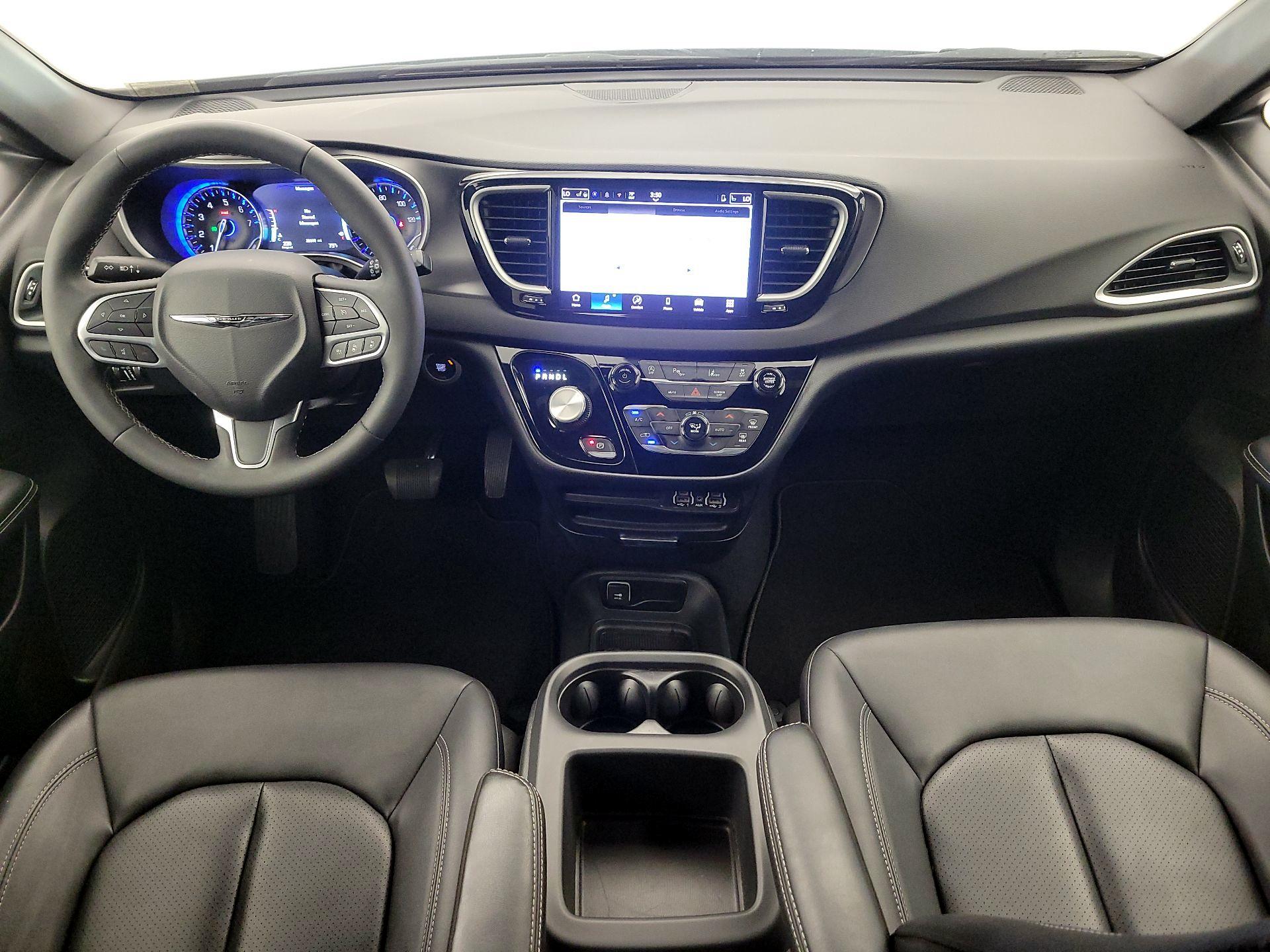 Thumbnail: 2025 Chrysler Pacifica - 9