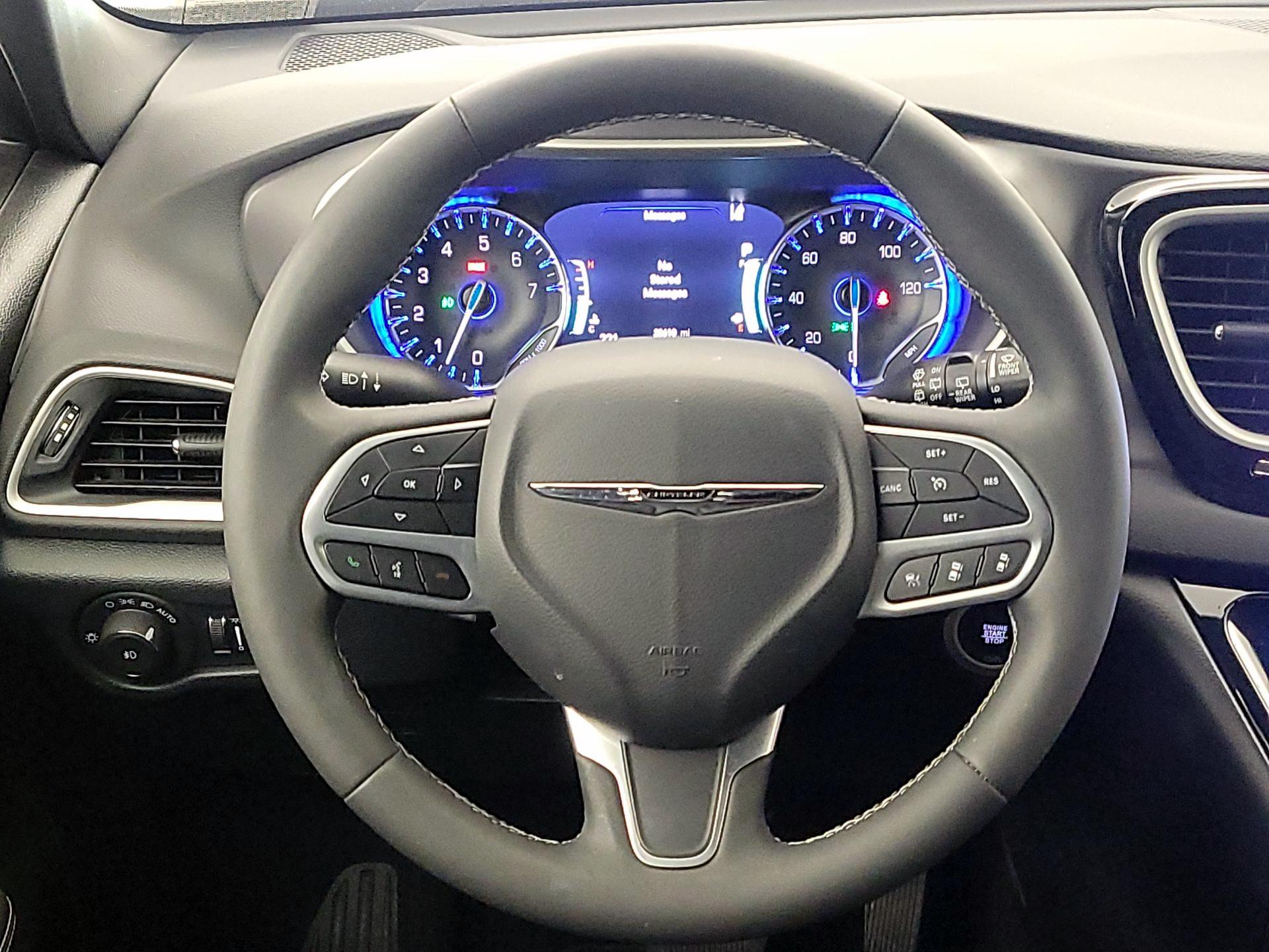 Thumbnail: 2025 Chrysler Pacifica - 10