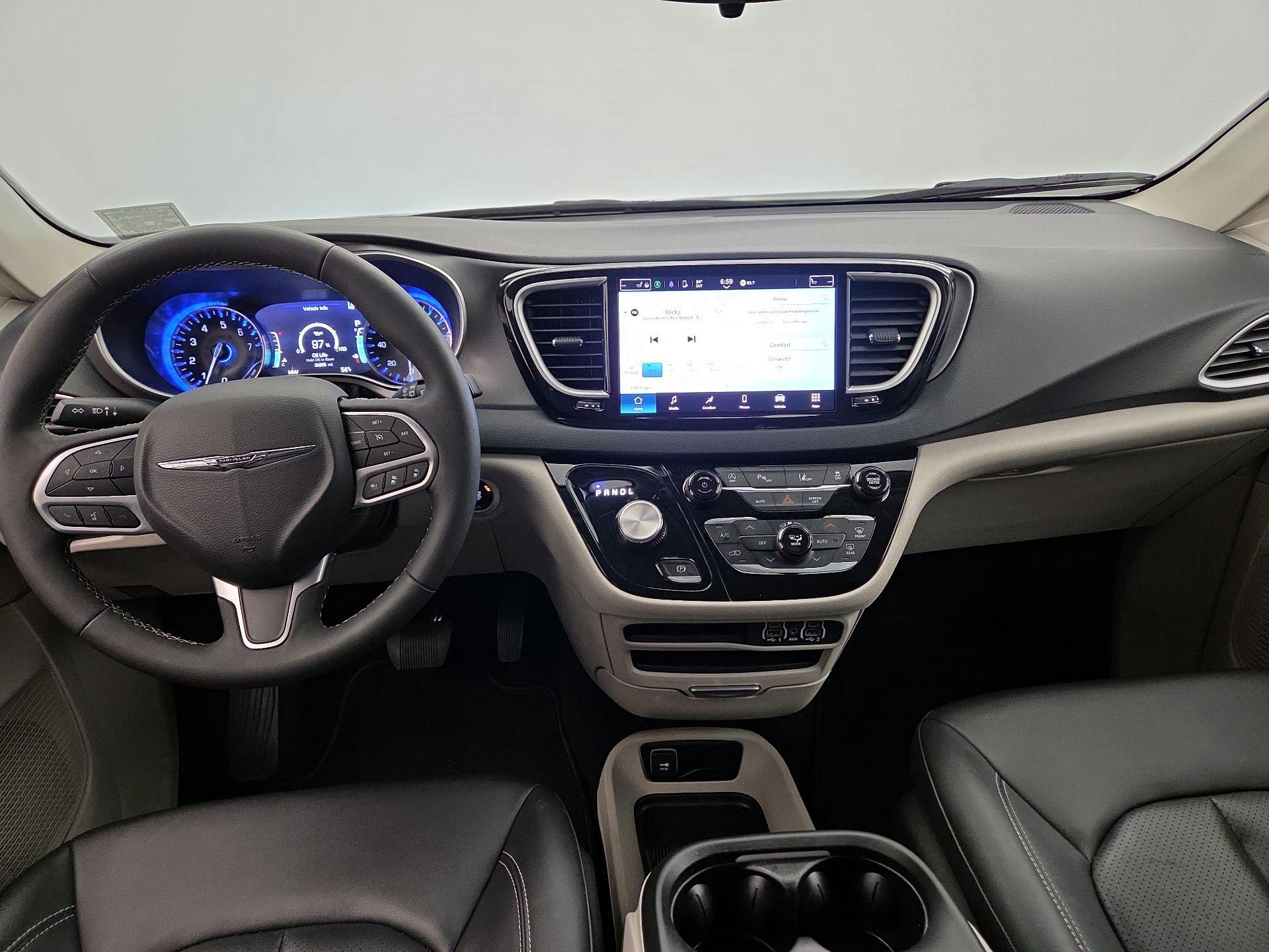Thumbnail: 2024 Chrysler Pacifica - 9