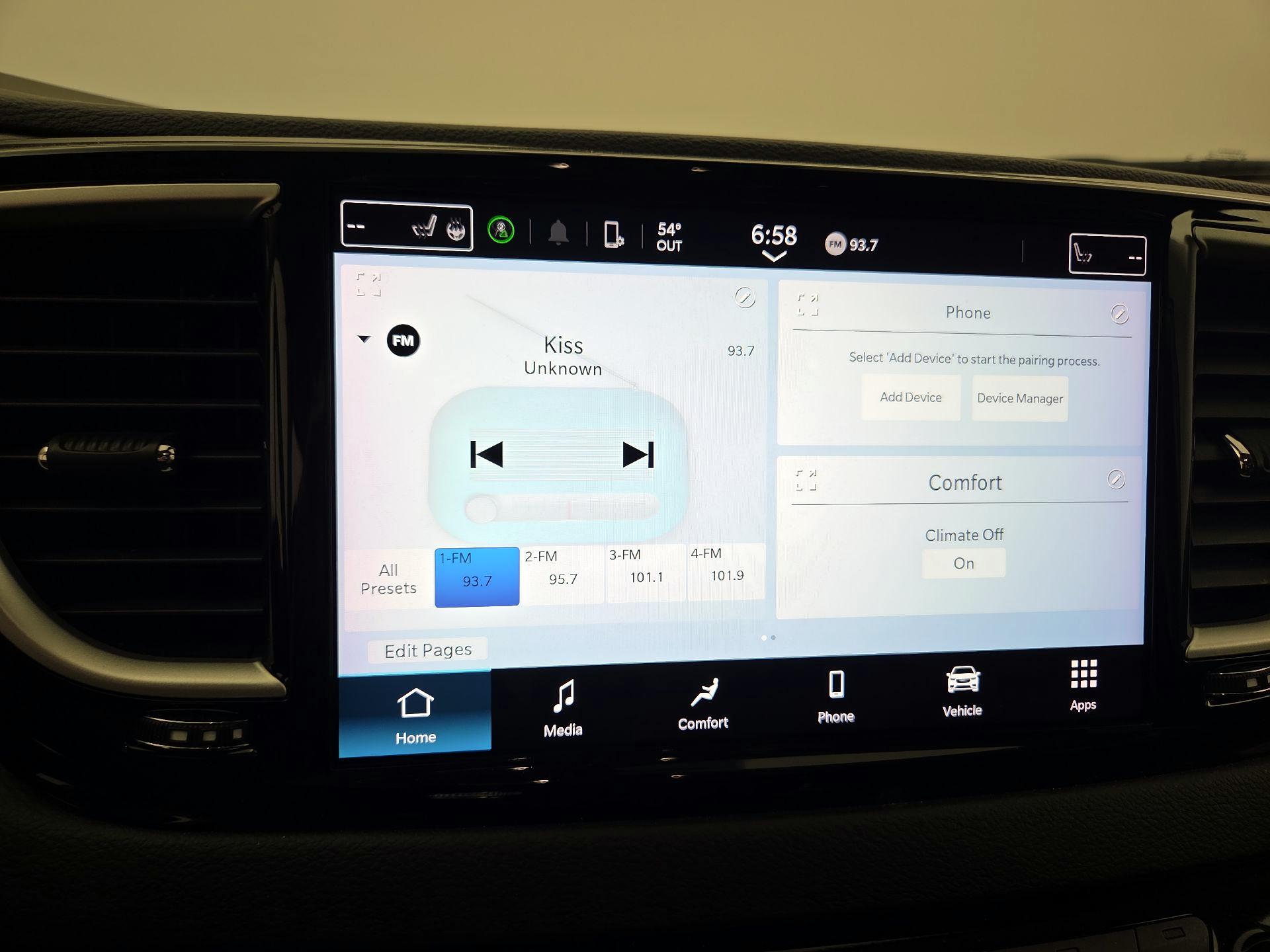 Thumbnail: 2024 Chrysler Pacifica - 15