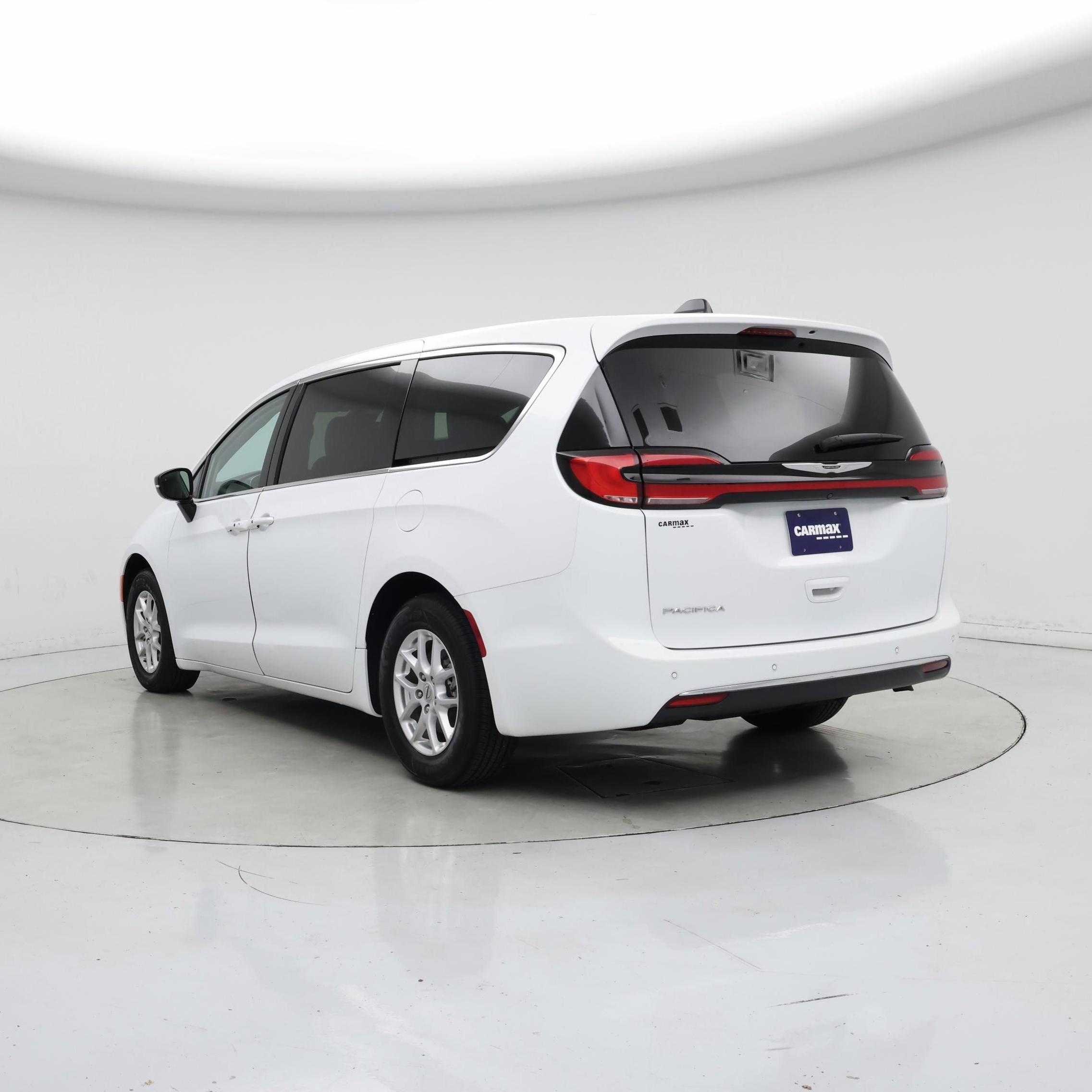 Thumbnail: 2024 Chrysler Pacifica - 2