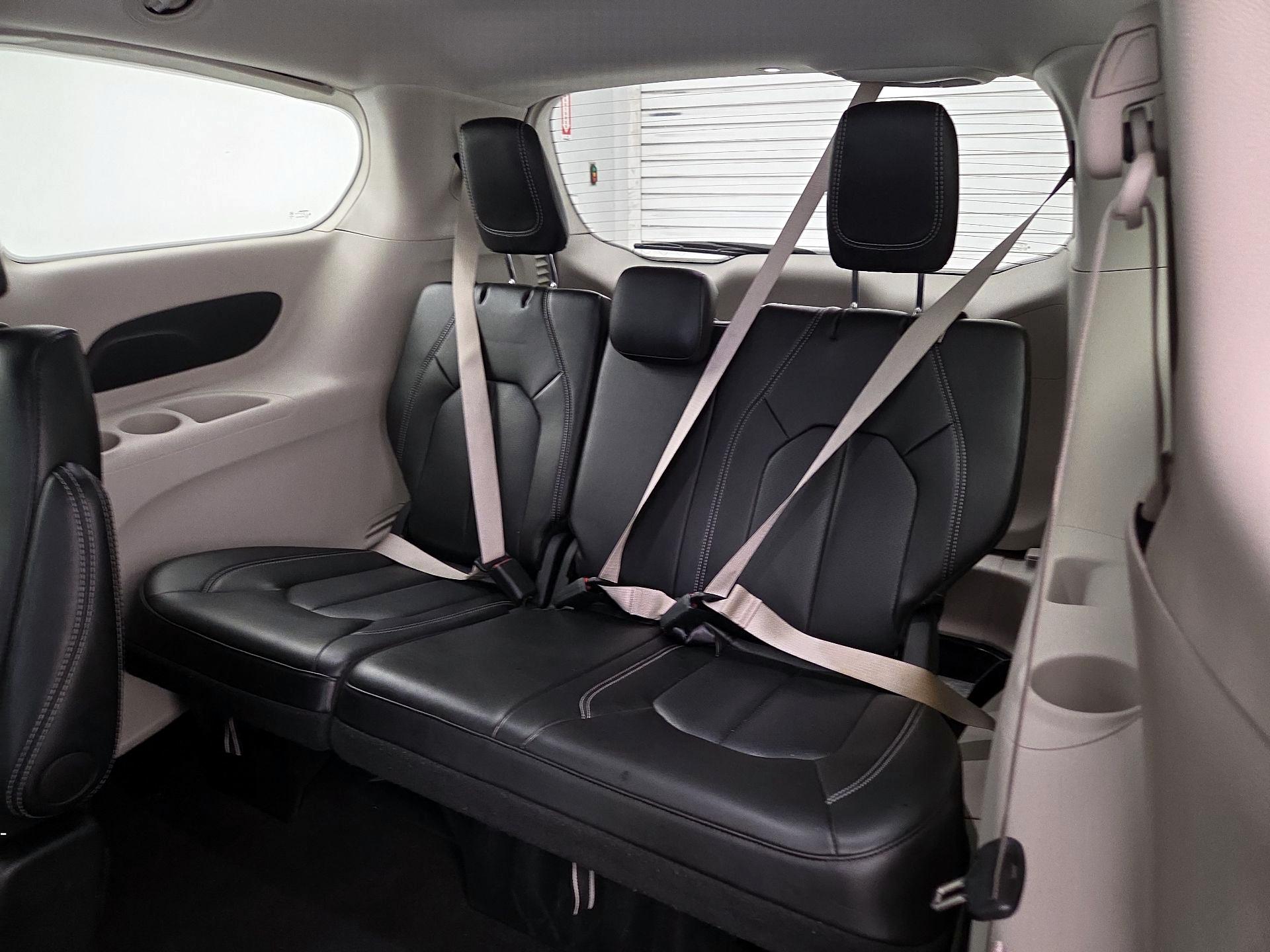 Thumbnail: 2024 Chrysler Pacifica - 20