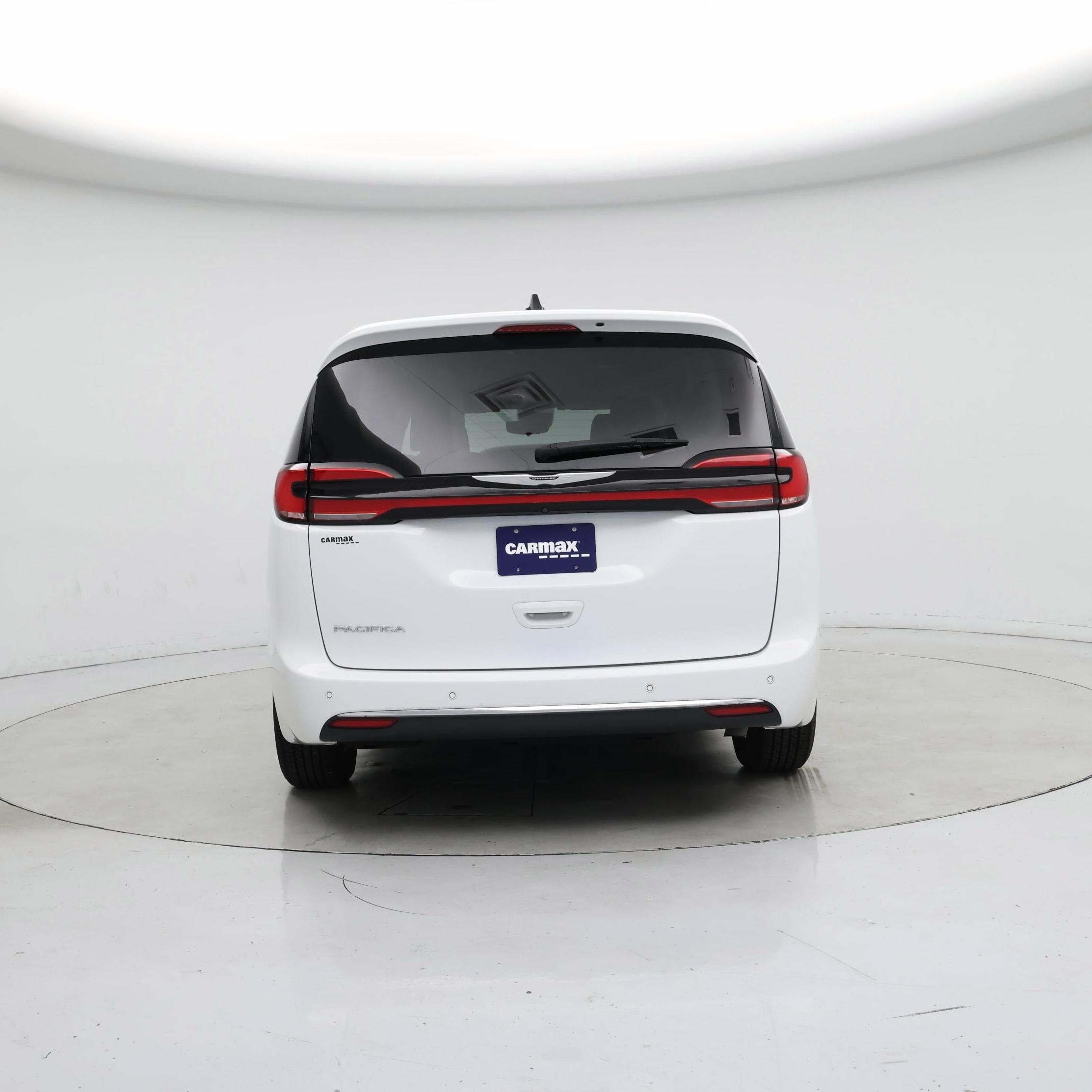 Thumbnail: 2024 Chrysler Pacifica - 6
