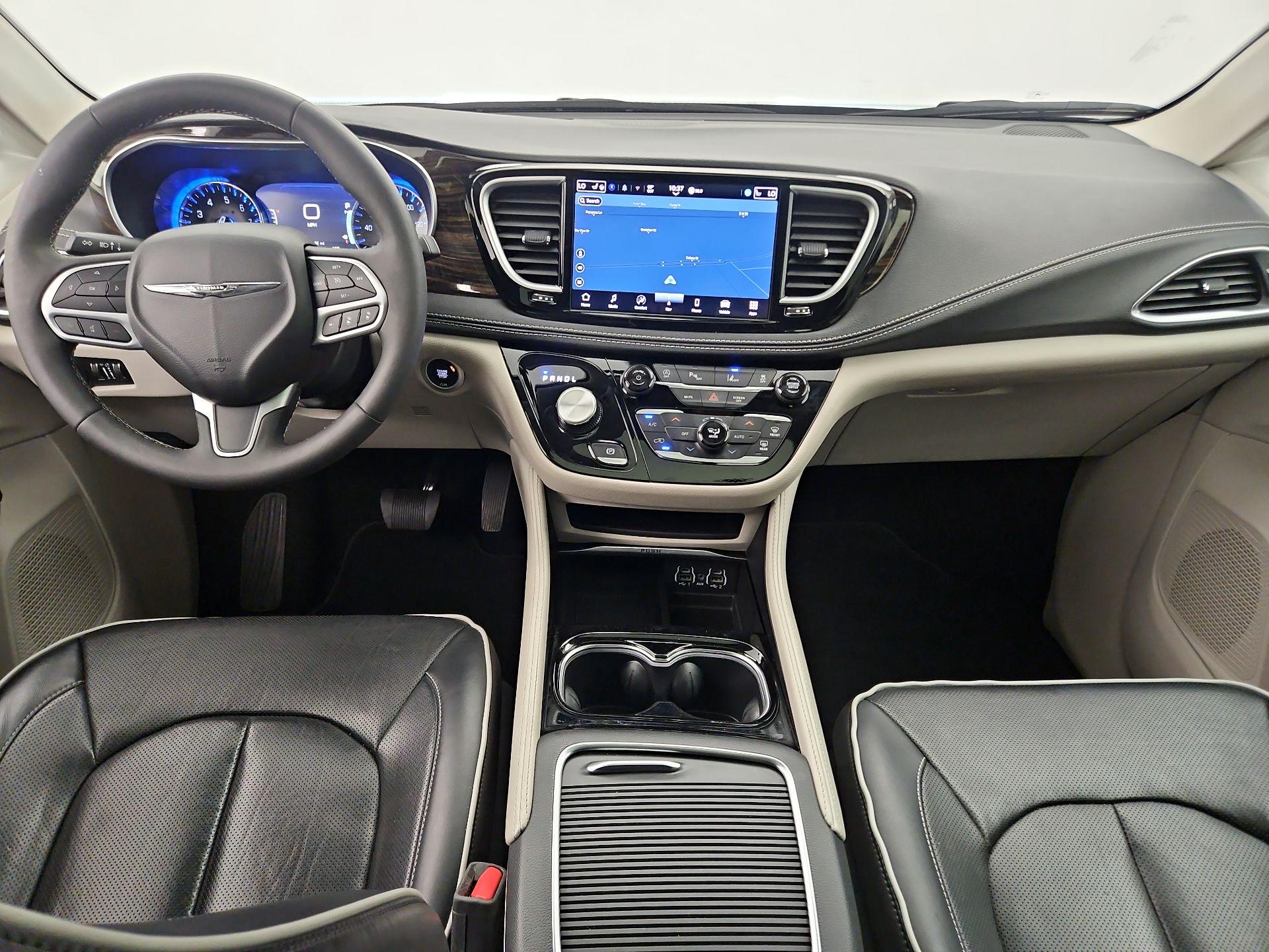 Thumbnail: 2024 Chrysler Pacifica - 9