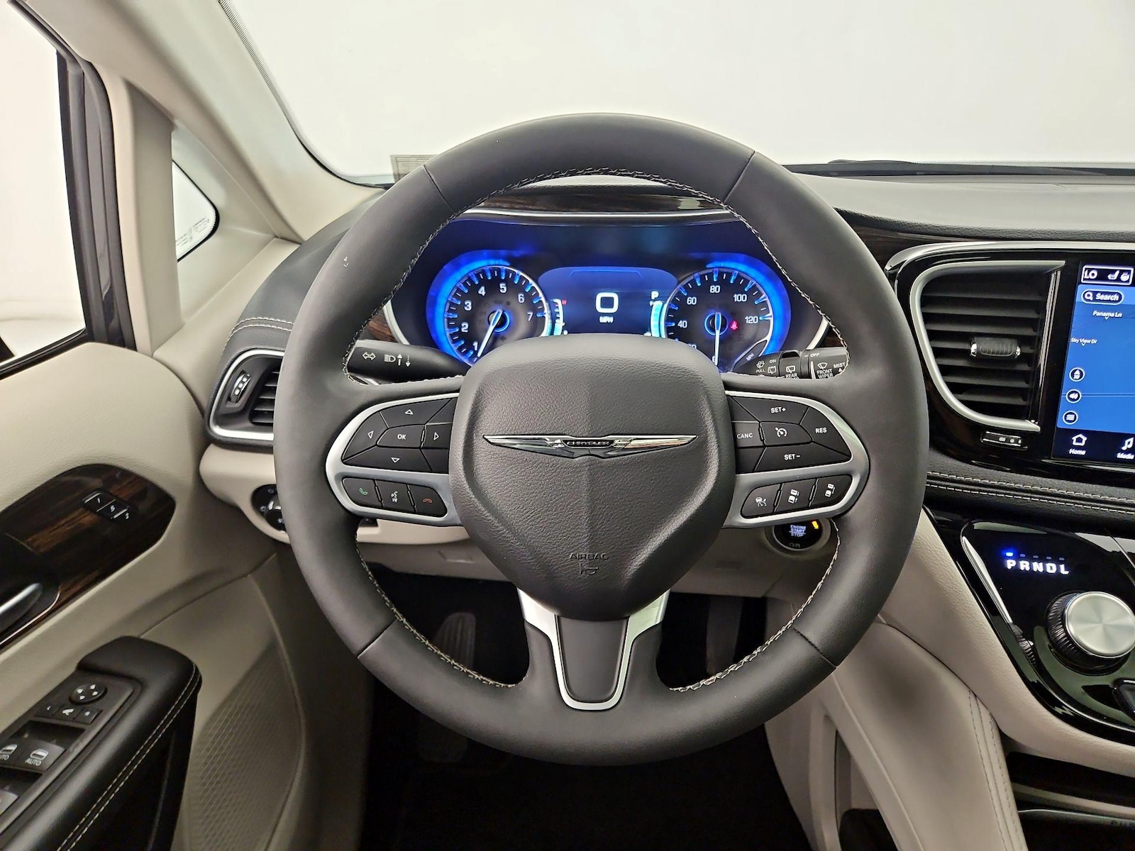 2024 Chrysler Pacifica Limited - Photo 11