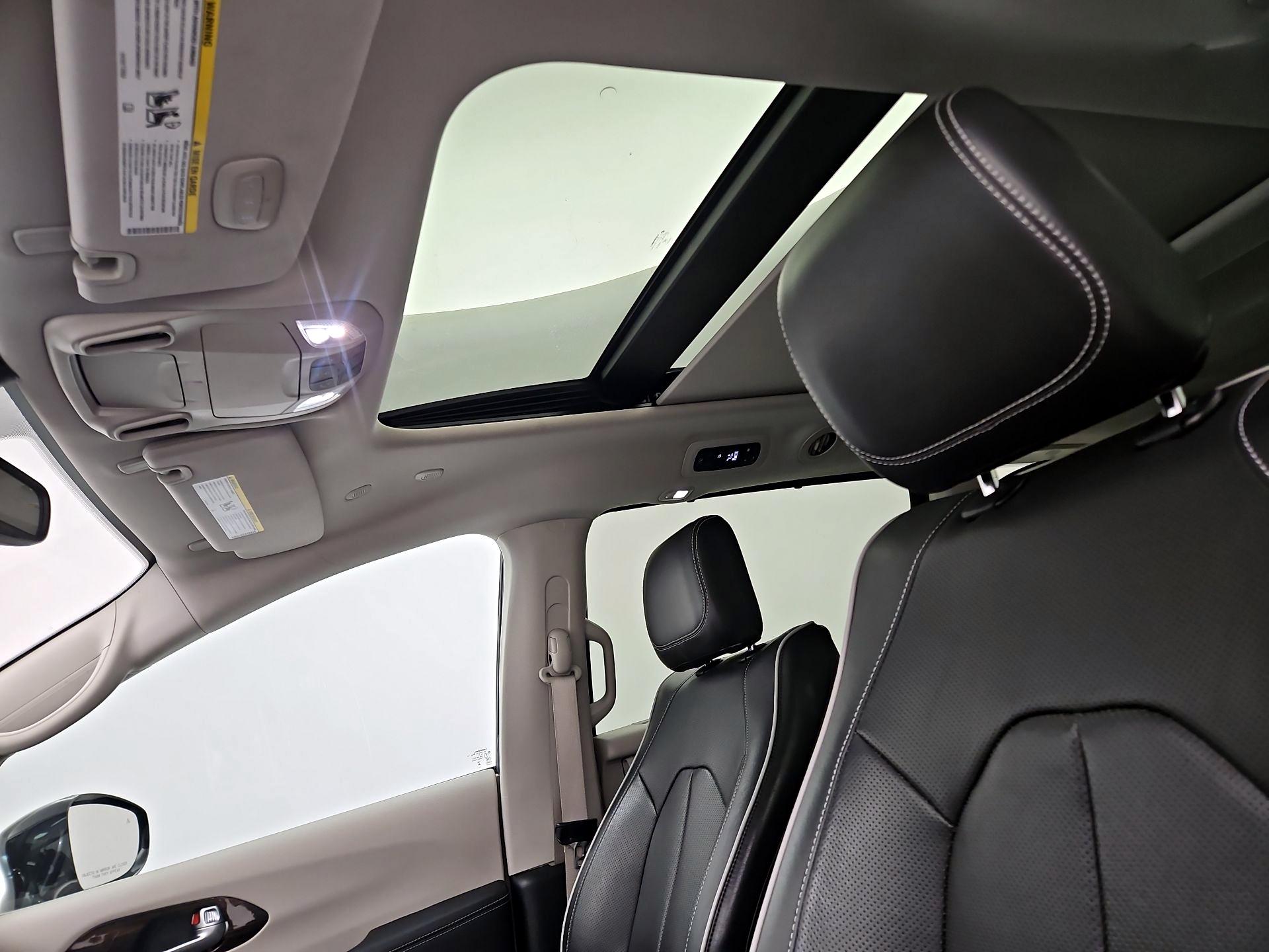 Thumbnail: 2024 Chrysler Pacifica - 20