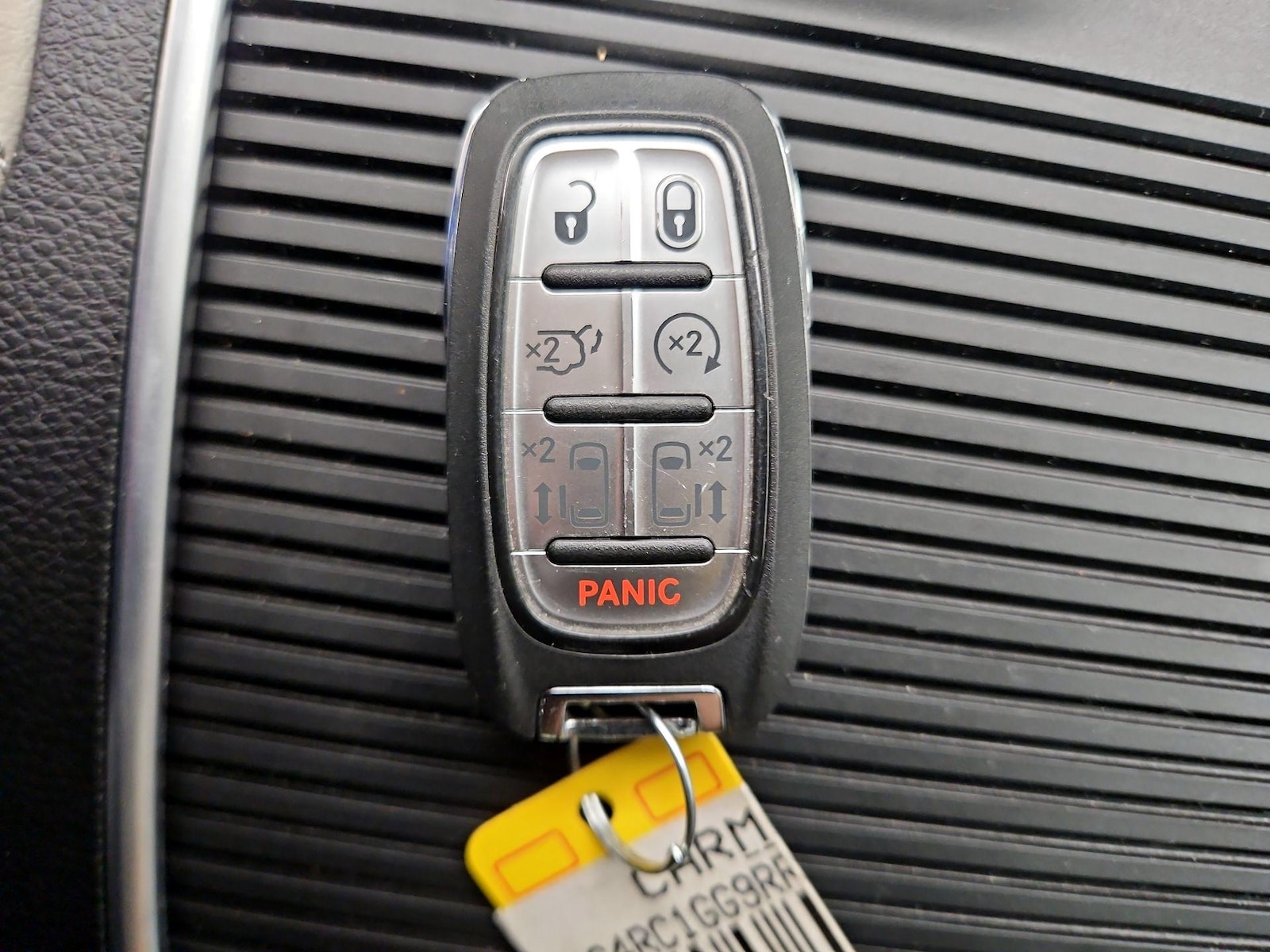 2024 Chrysler Pacifica Limited - Photo 25