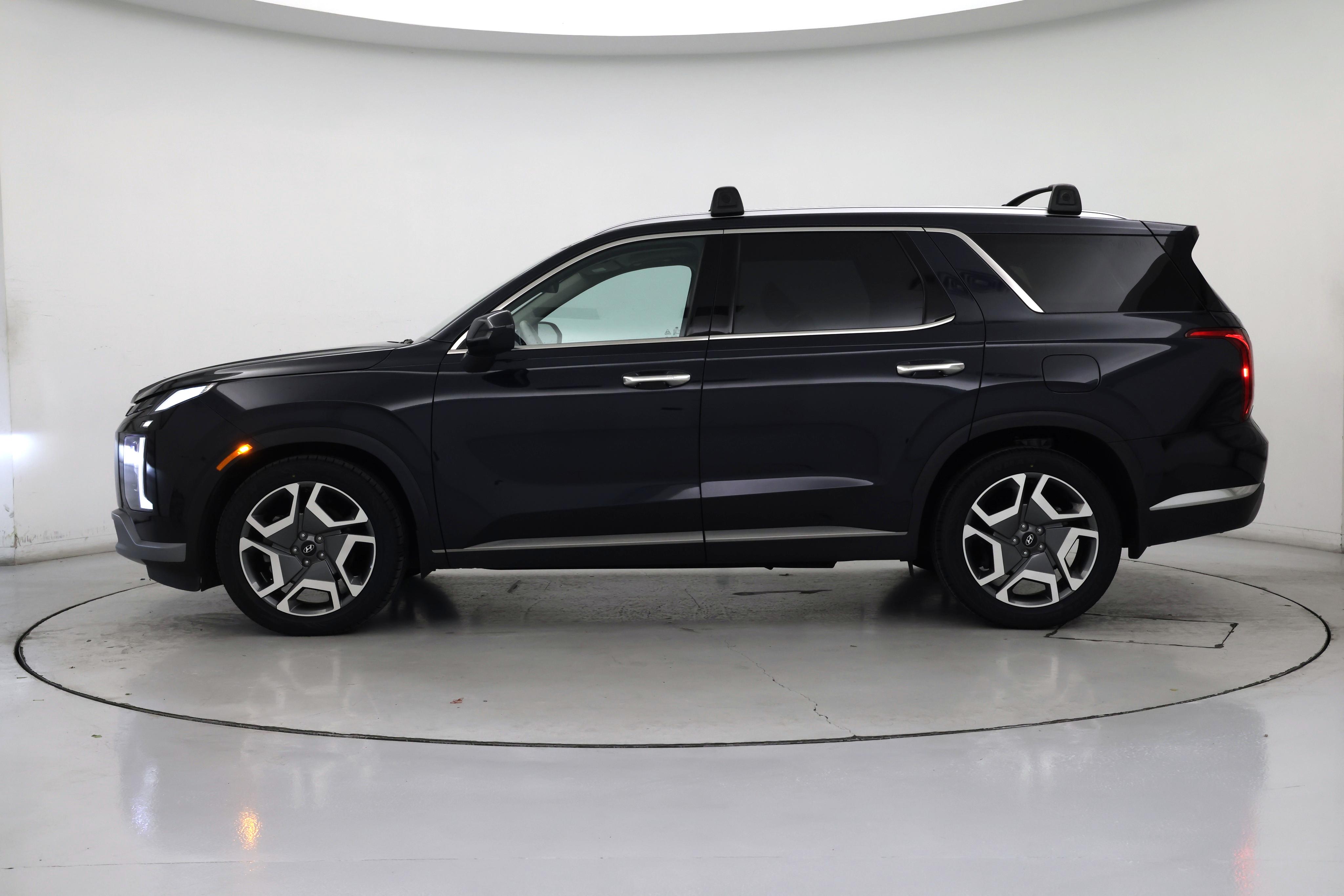 Thumbnail: 2023 Hyundai Palisade - 3