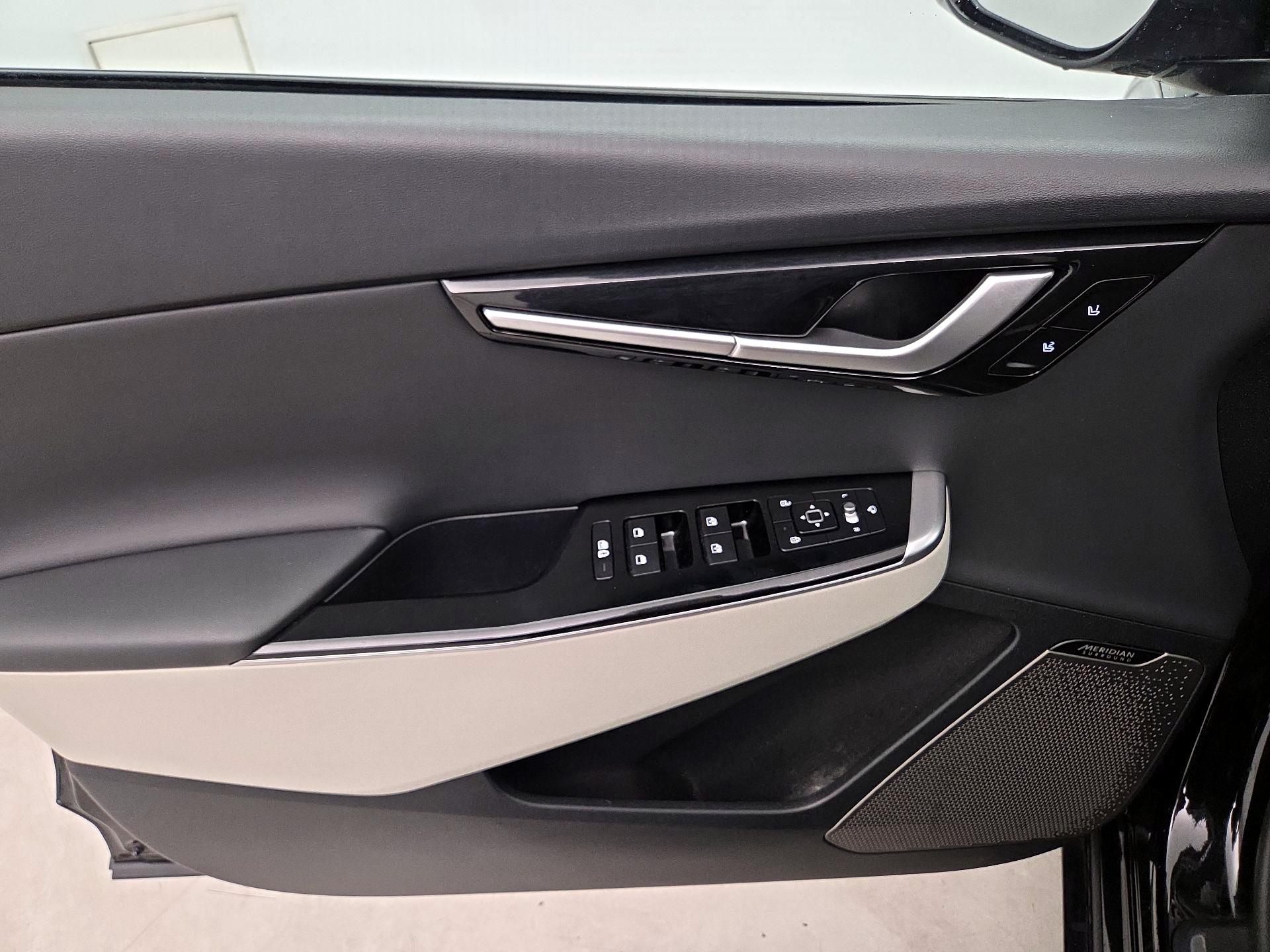 Thumbnail: 2024 Kia EV6 - 12