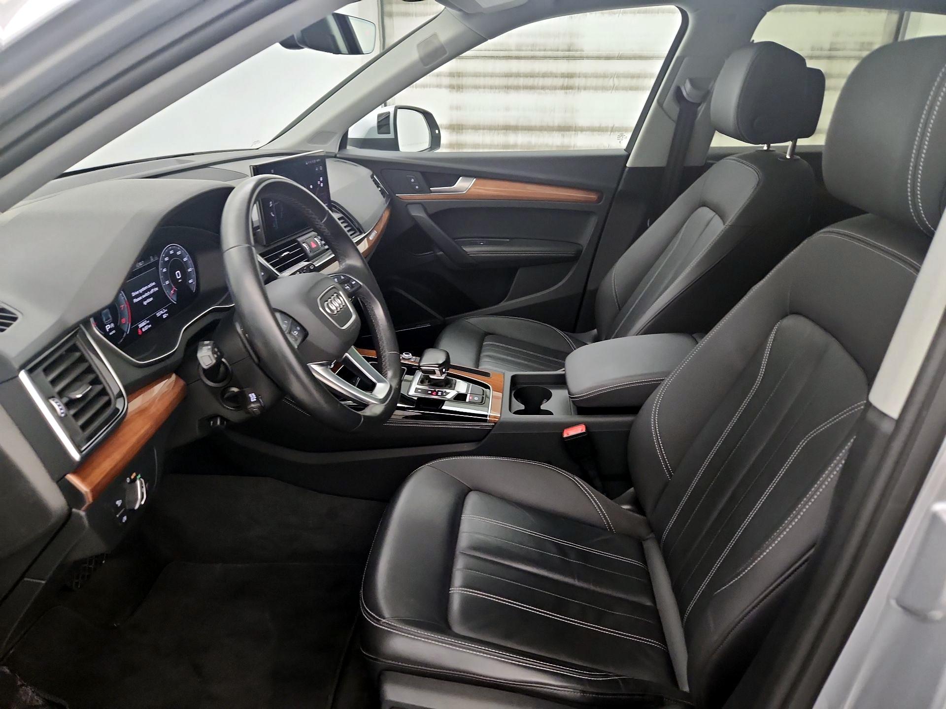 Thumbnail: 2023 Audi Q5 - 11