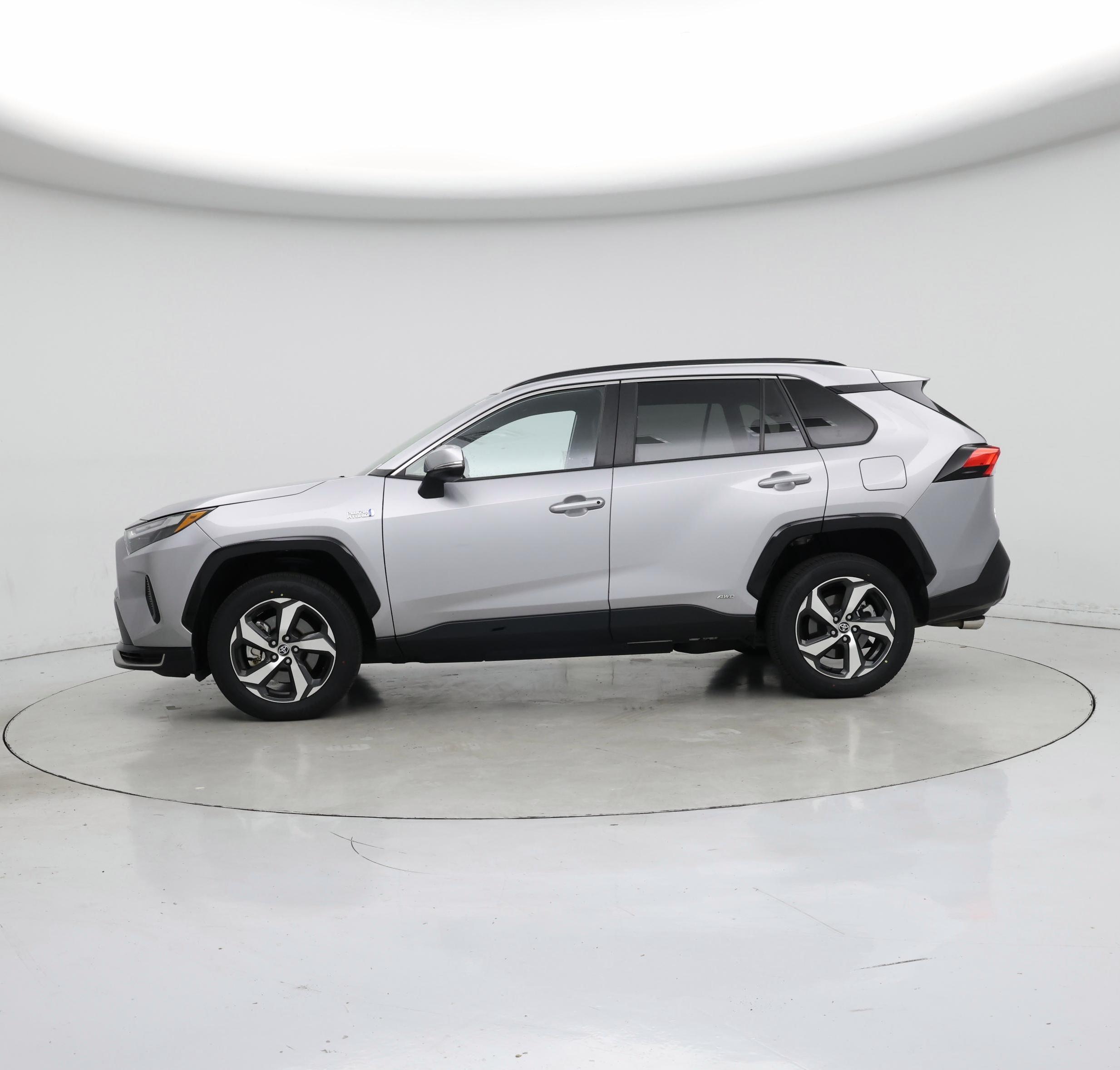 Thumbnail: 2022 Toyota RAV4 - 3