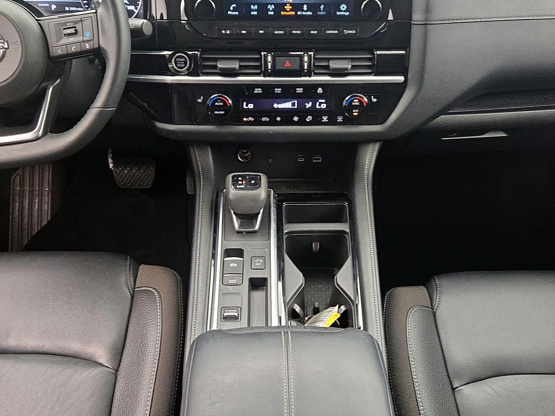 Thumbnail: 2023 Nissan Pathfinder - 16