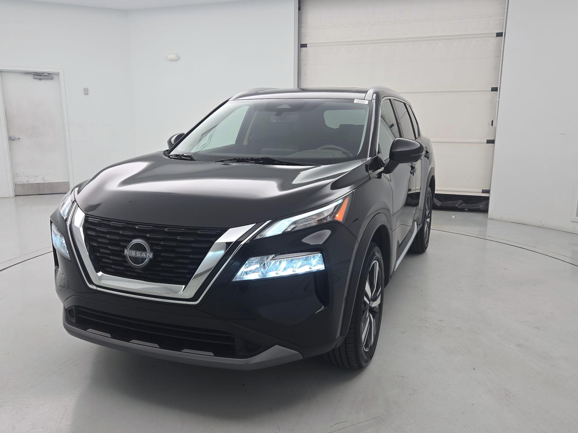 Thumbnail: 2023 Nissan Rogue - 3