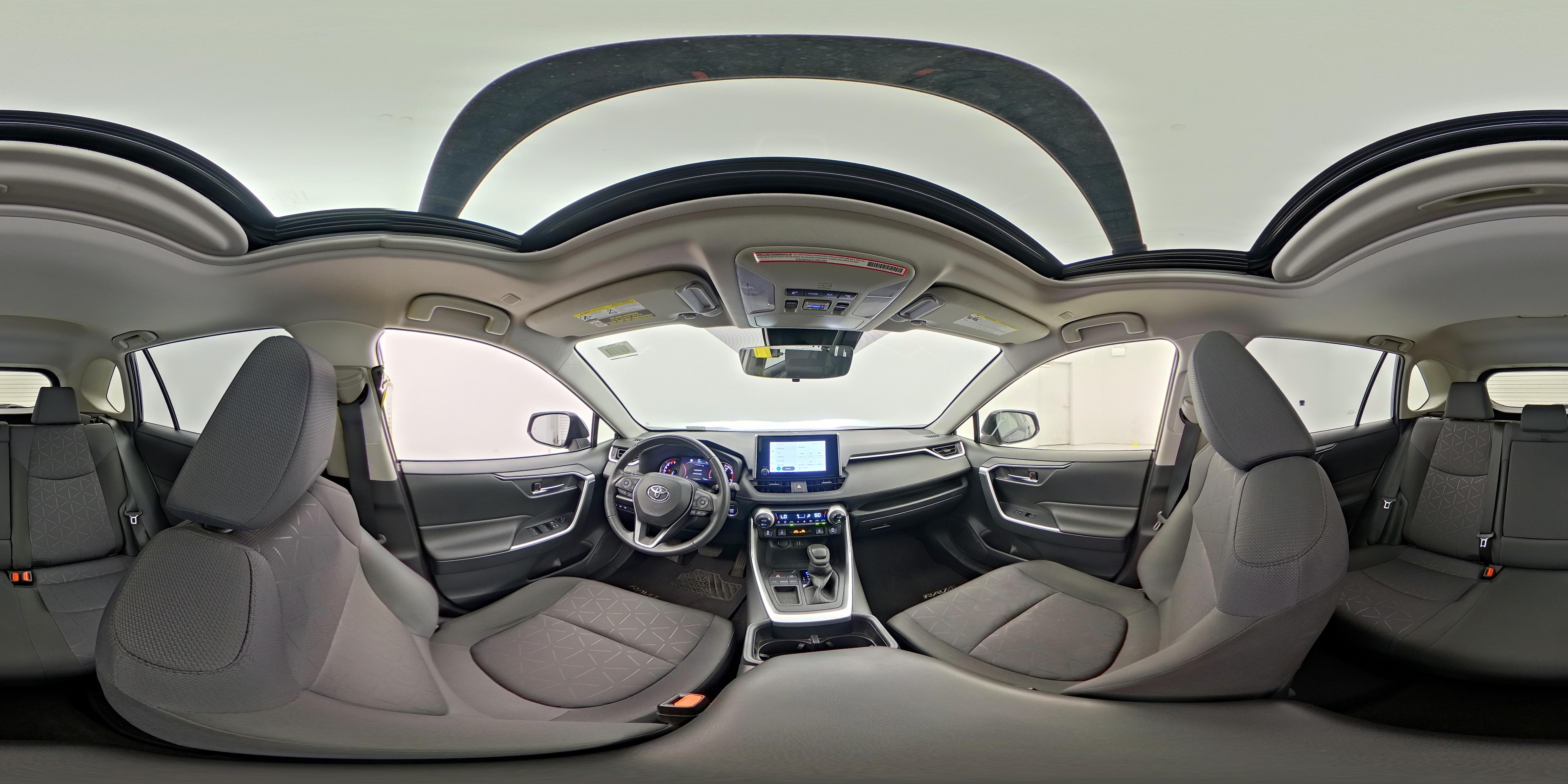 2023 Toyota RAV4 XLE - Photo 25