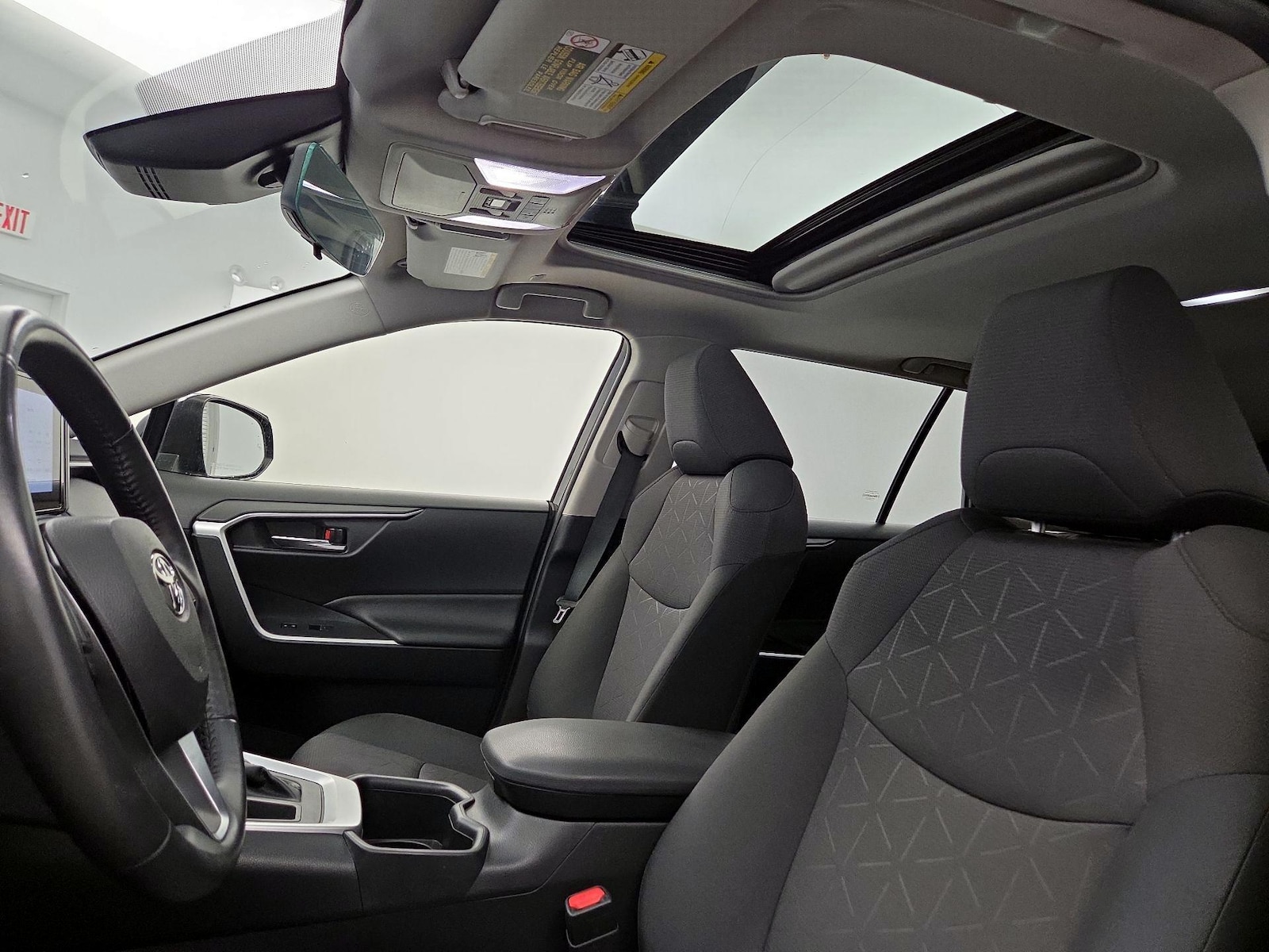 2023 Toyota RAV4 XLE - Photo 20