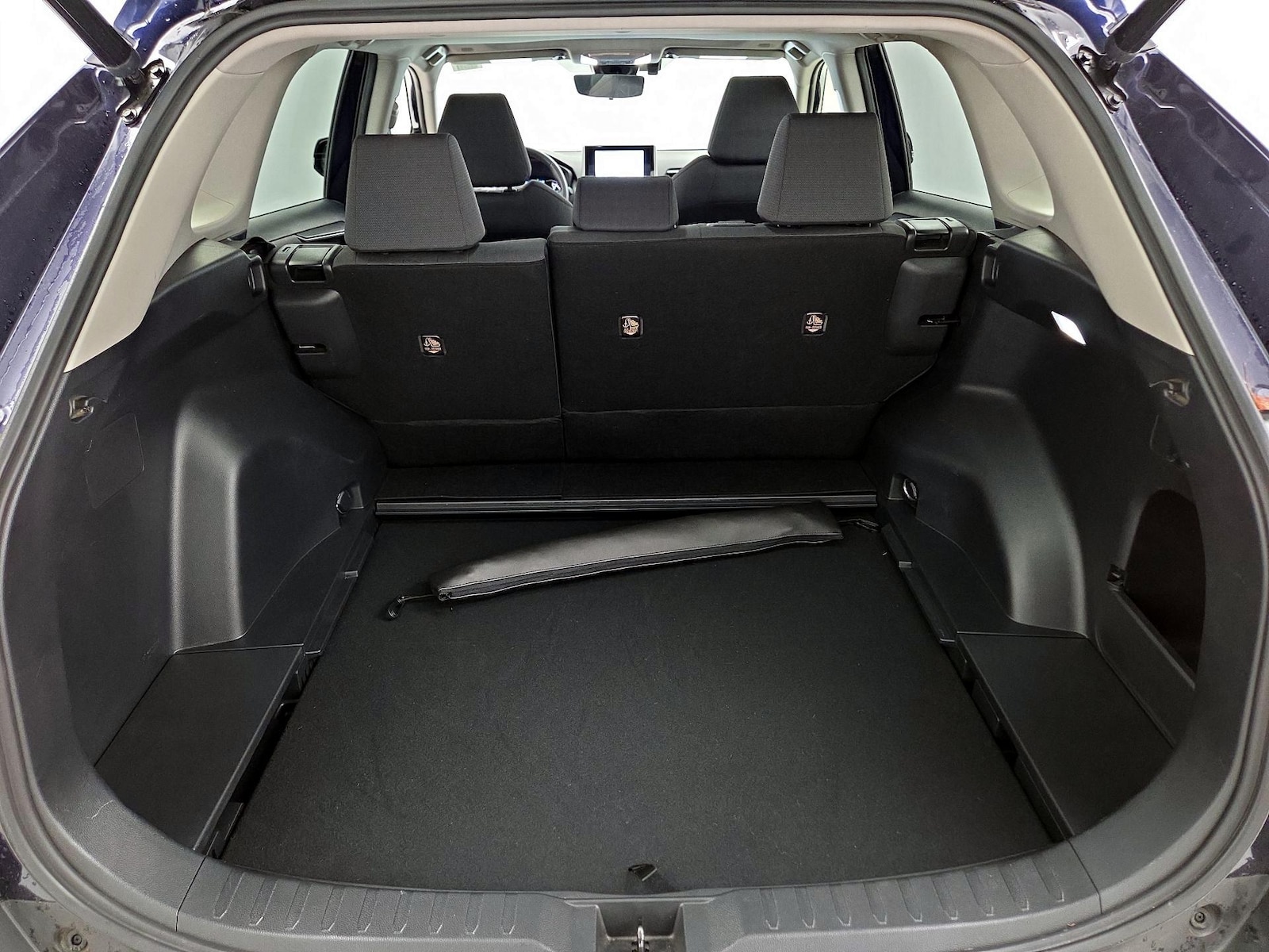 2023 Toyota RAV4 XLE - Photo 22