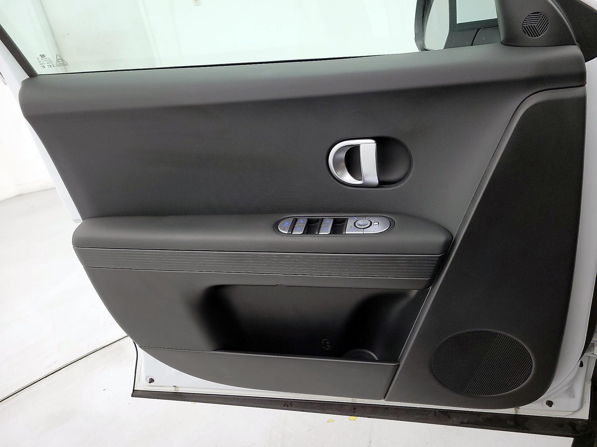 Thumbnail: 2024 Hyundai Ioniq 5 - 12